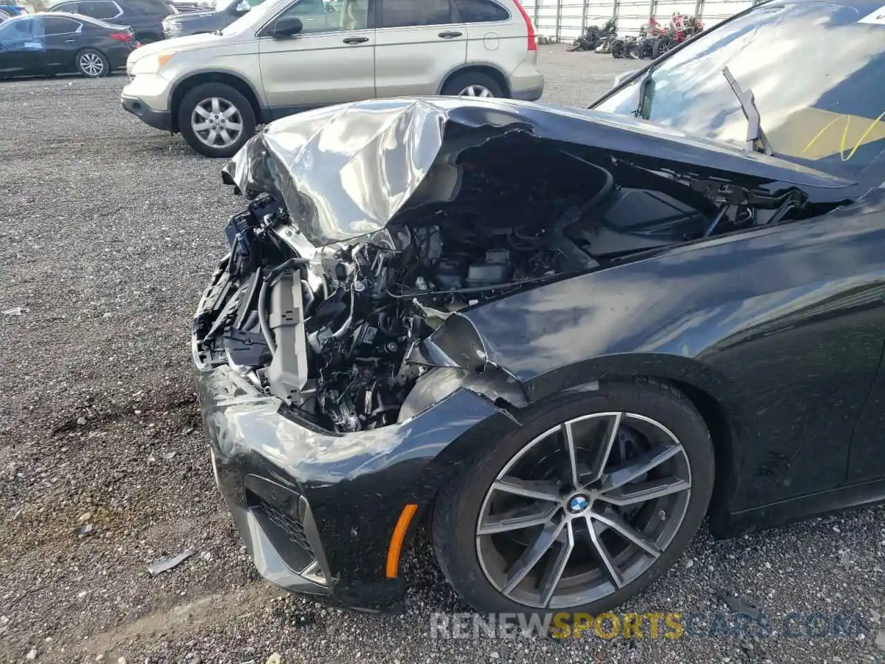 9 Photograph of a damaged car 3MW5U7J07M8B51945 BMW M3 2021