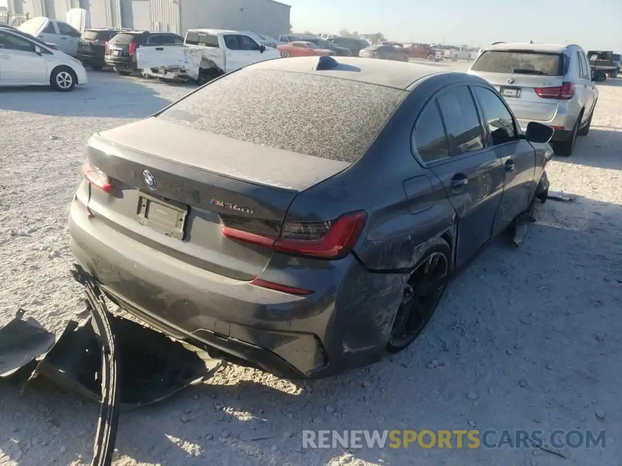 4 Photograph of a damaged car 3MW5U7J07M8B95363 BMW M3 2021