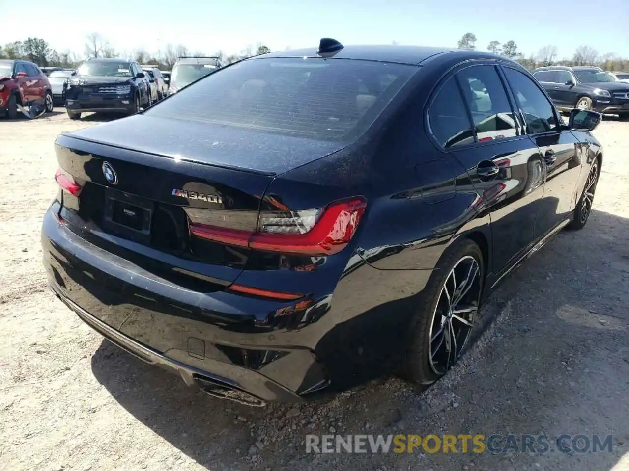 4 Photograph of a damaged car 3MW5U7J09M8B60890 BMW M3 2021