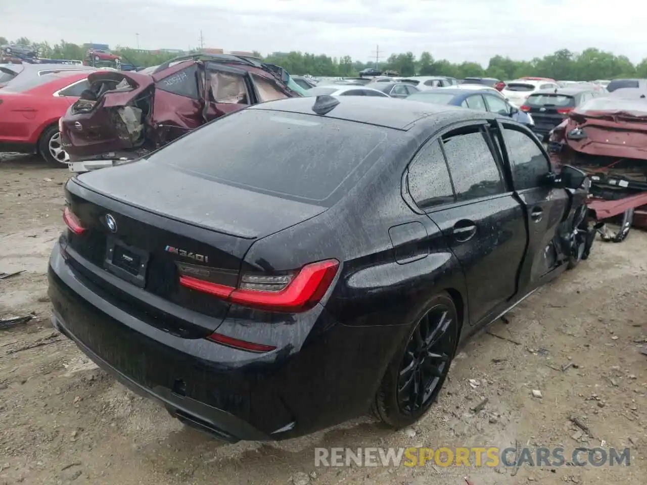 4 Photograph of a damaged car 3MW5U9J00M8B87293 BMW M3 2021