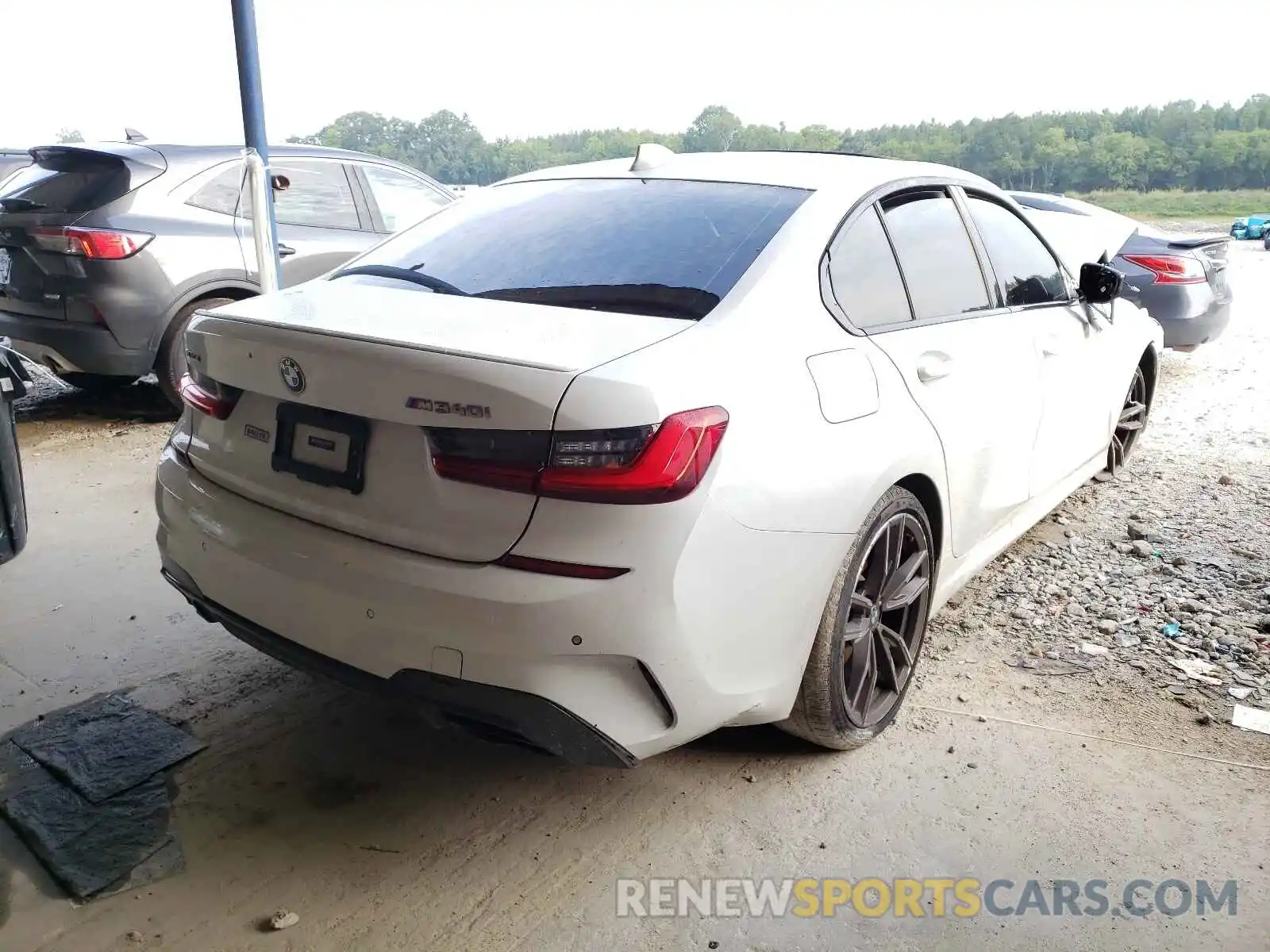 4 Photograph of a damaged car 3MW5U9J01M8B66176 BMW M3 2021