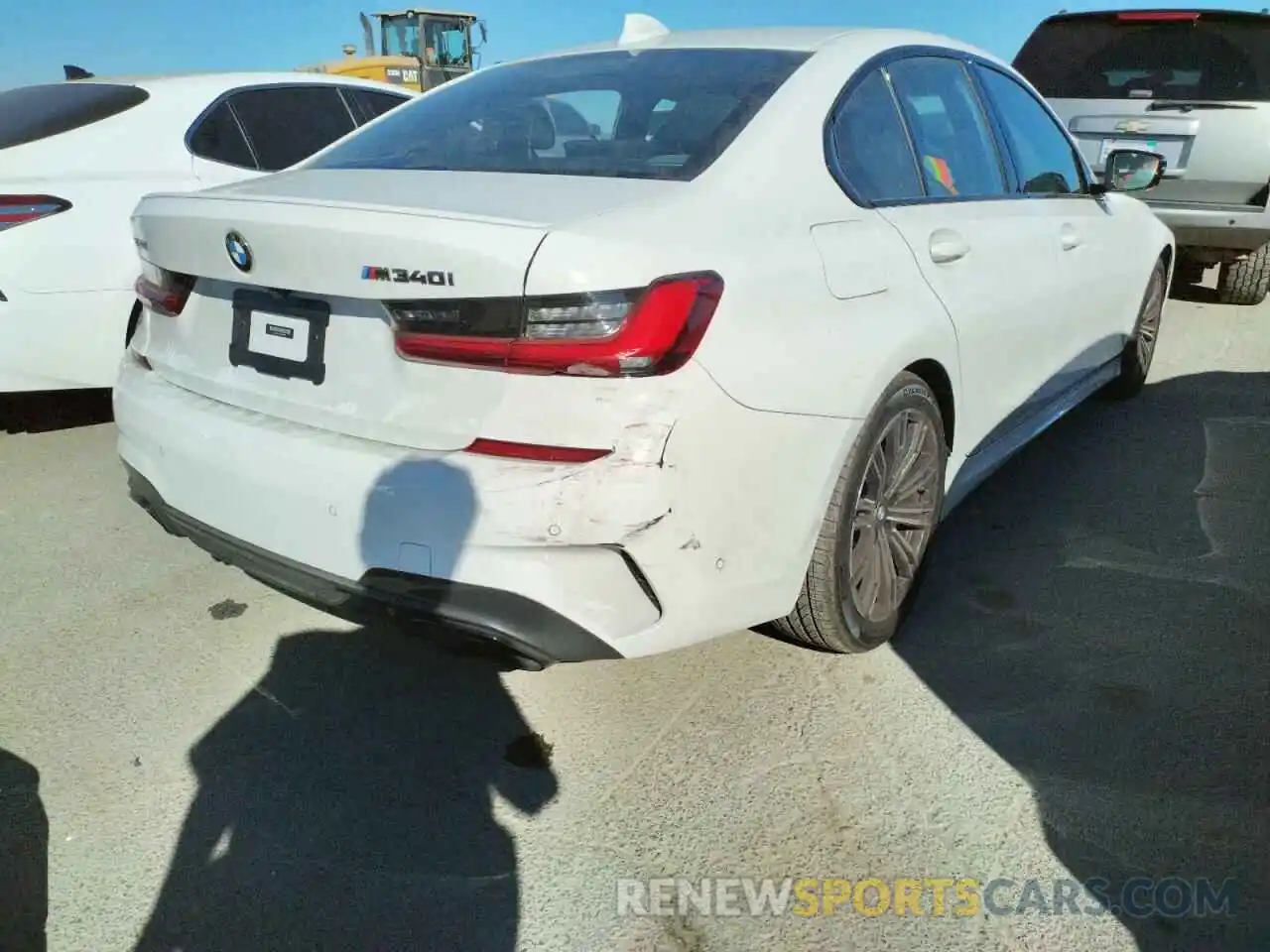 4 Photograph of a damaged car 3MW5U9J01M8B94009 BMW M3 2021