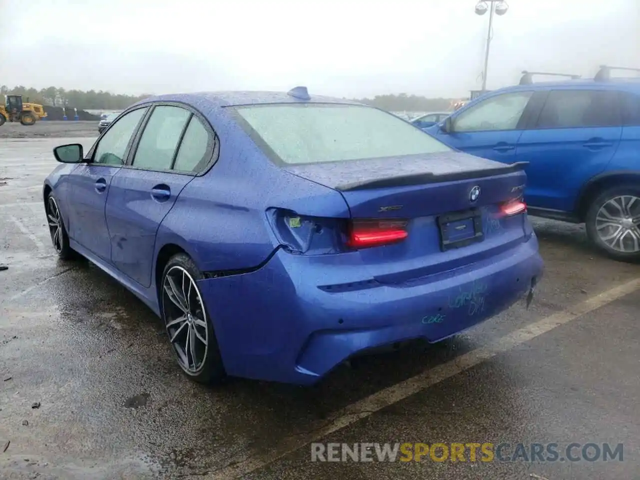 3 Photograph of a damaged car 3MW5U9J04M8B65216 BMW M3 2021