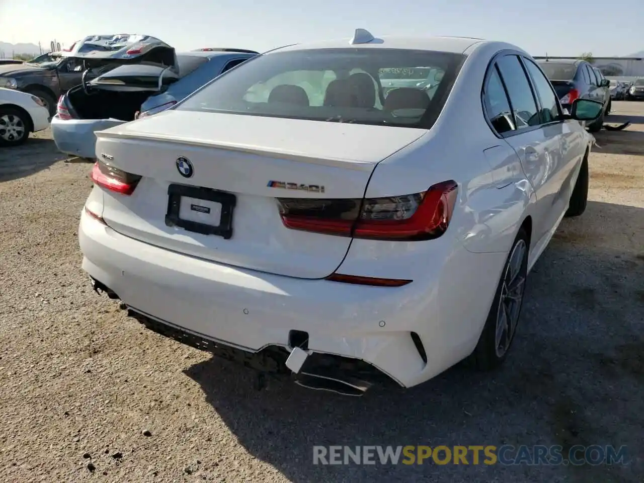 4 Photograph of a damaged car 3MW5U9J04M8C08579 BMW M3 2021