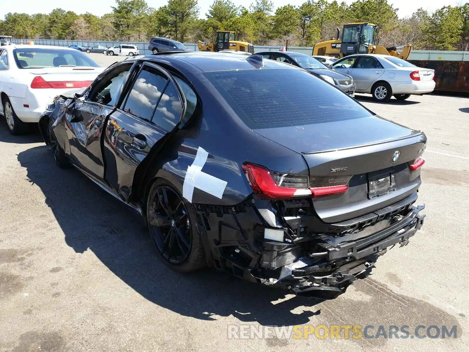 3 Photograph of a damaged car 3MW5U9J07M8B66456 BMW M3 2021