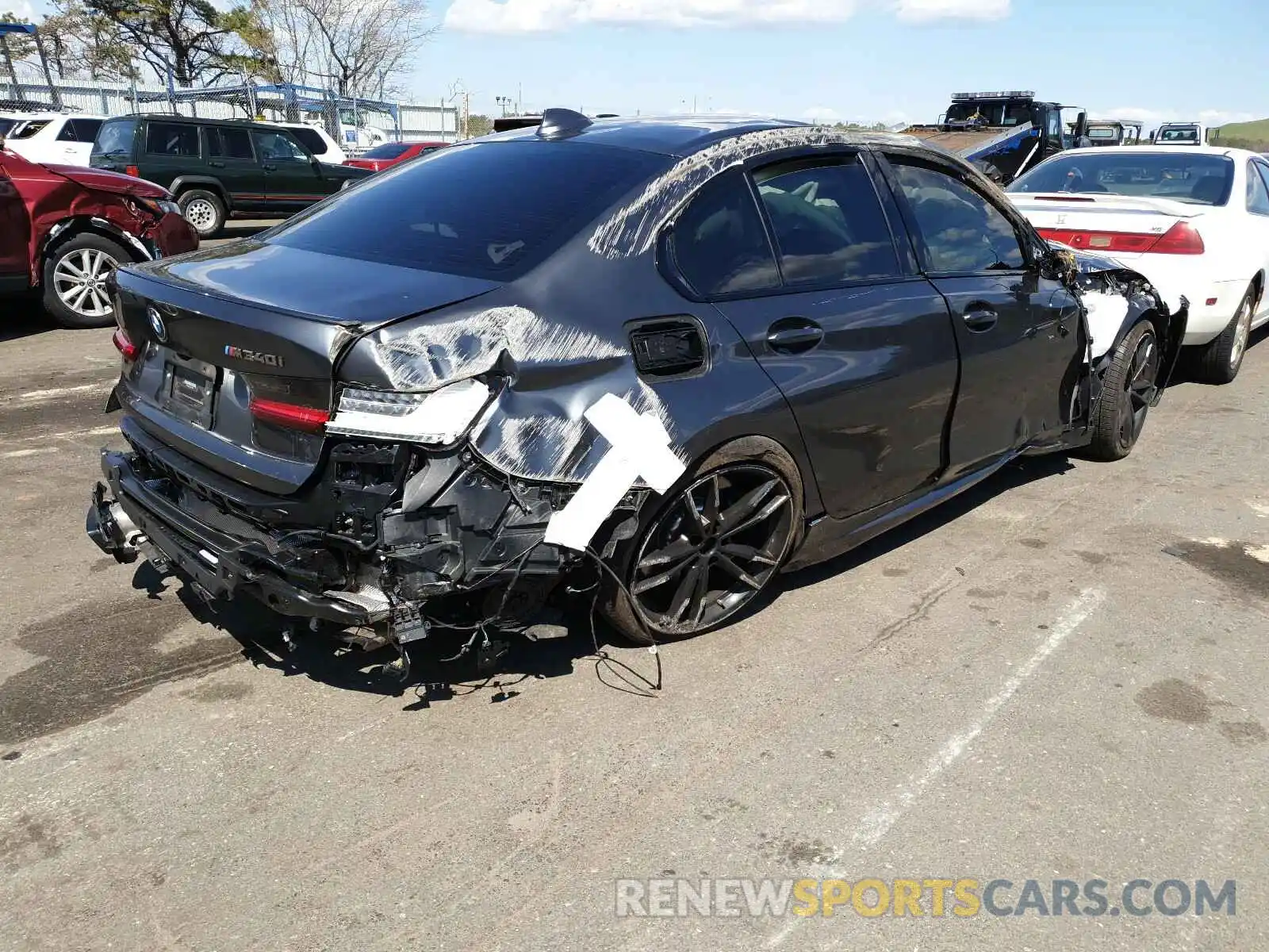 4 Photograph of a damaged car 3MW5U9J07M8B66456 BMW M3 2021