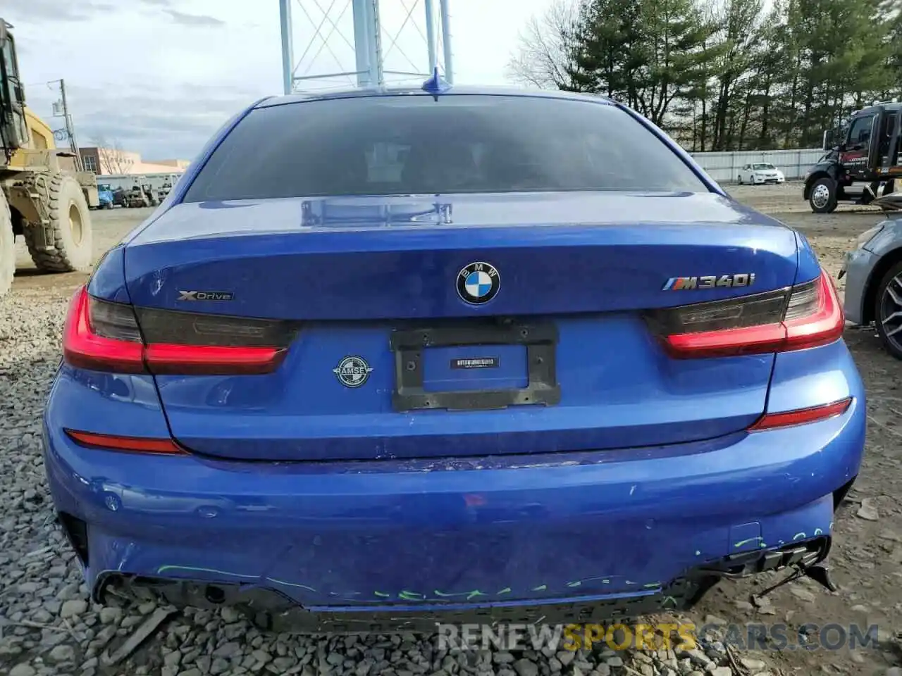 6 Photograph of a damaged car 3MW5U9J08M8B57278 BMW M3 2021