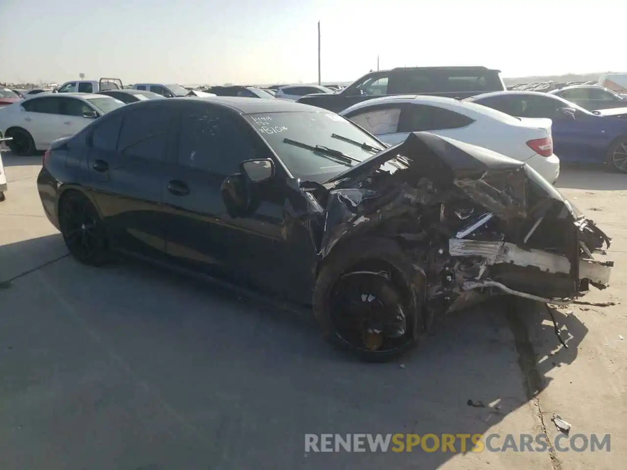 4 Photograph of a damaged car 3MW5U9J09M8B55877 BMW M3 2021