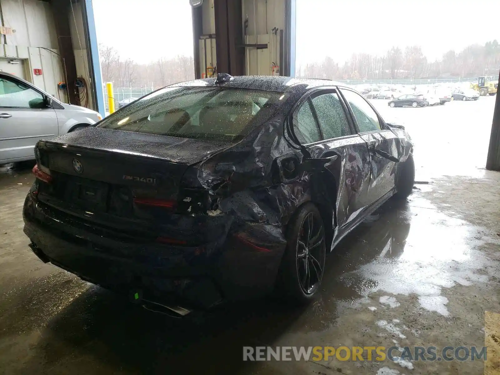 4 Photograph of a damaged car WBA5U9C08MFK69471 BMW M3 2021