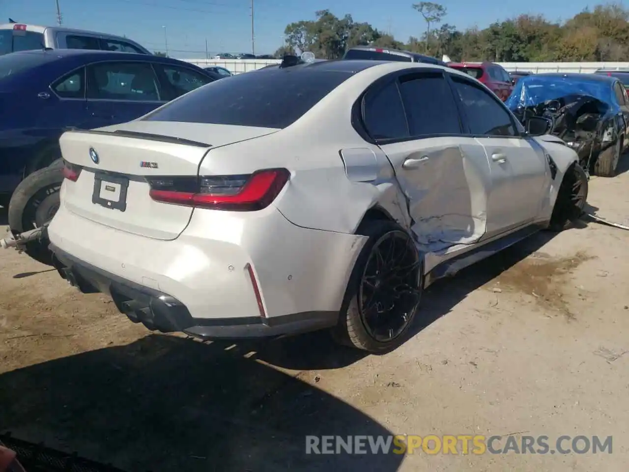 4 Photograph of a damaged car WBS53AY06MFL32382 BMW M3 2021