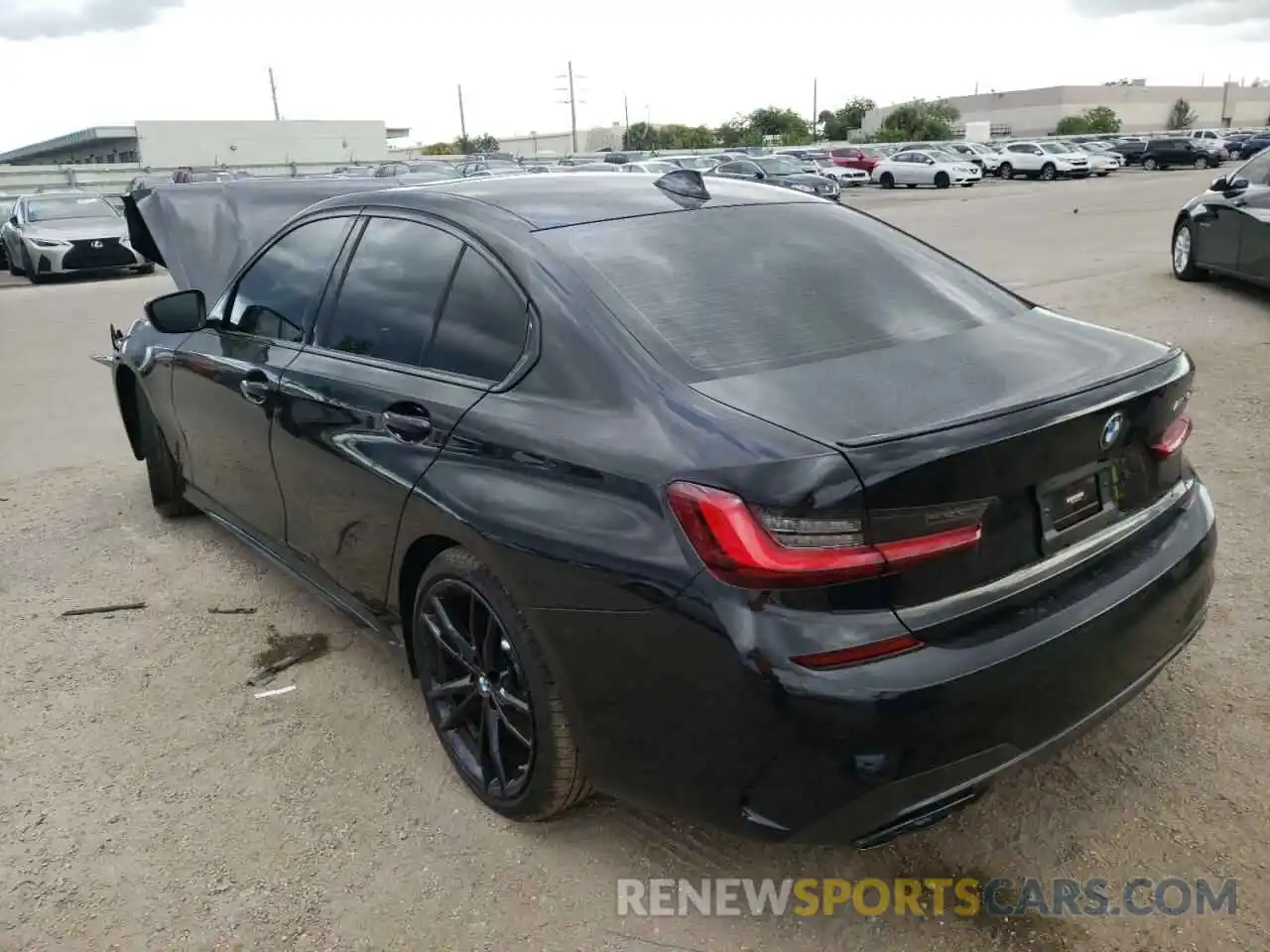 3 Photograph of a damaged car 3MW5U7J03N8C61389 BMW M3 2022