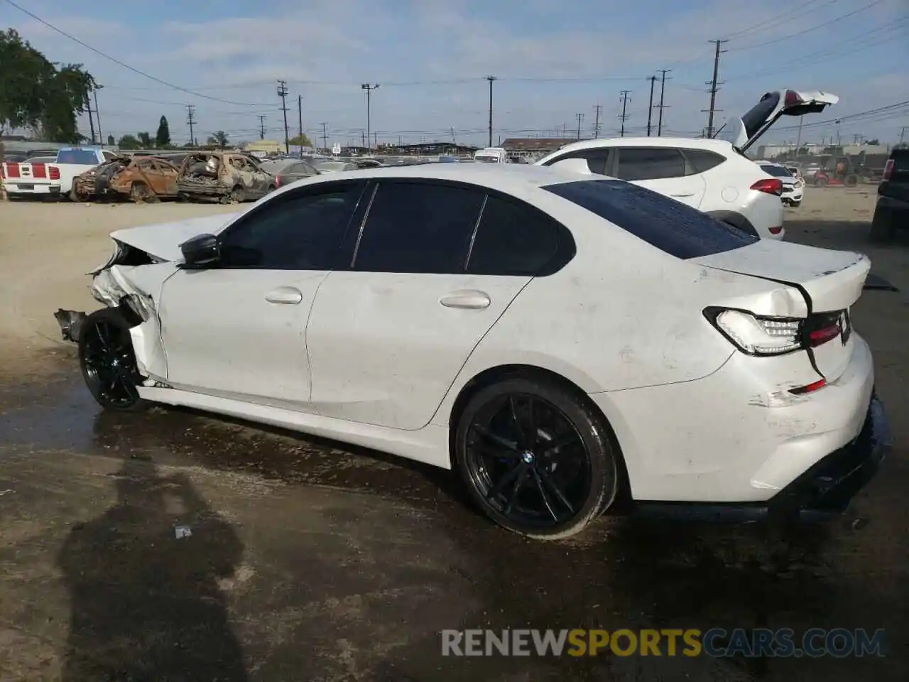 2 Photograph of a damaged car 3MW5U7J07N8C74808 BMW M3 2022