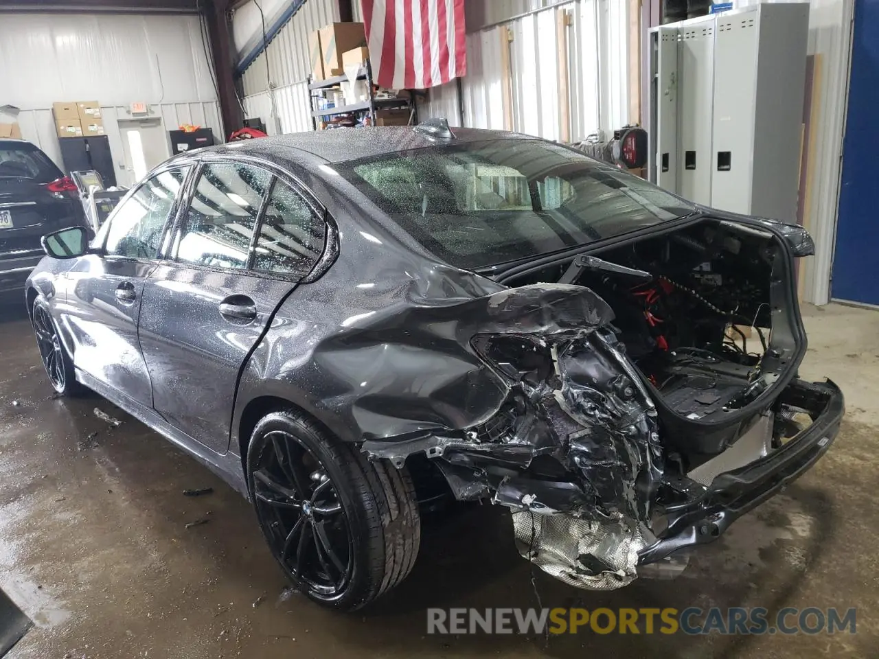 3 Photograph of a damaged car 3MW5U9J01N8C41105 BMW M3 2022