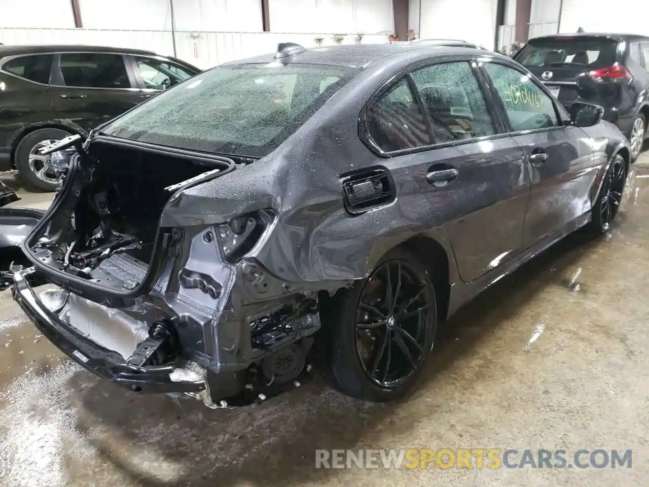 4 Photograph of a damaged car 3MW5U9J01N8C41105 BMW M3 2022