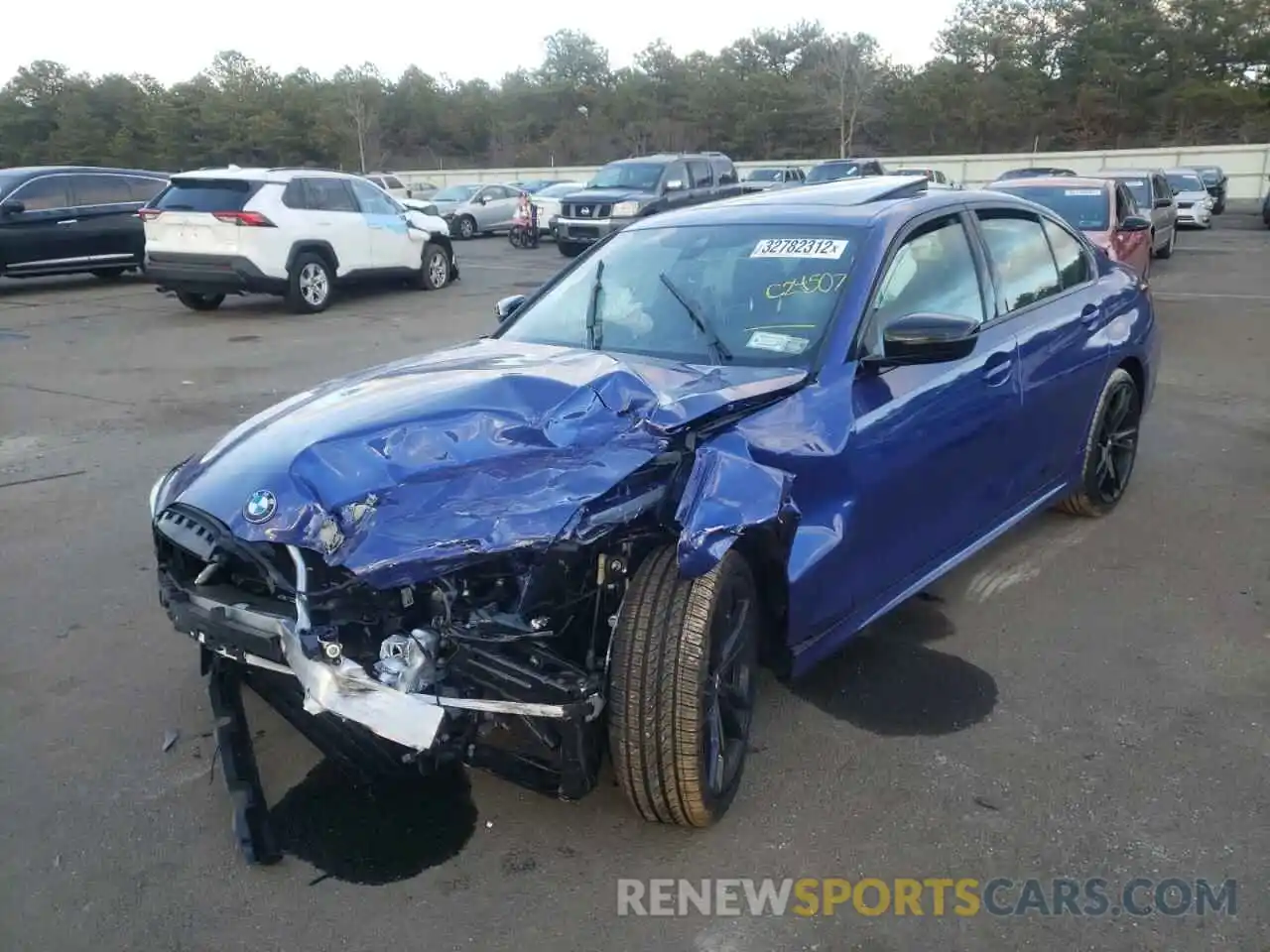 2 Photograph of a damaged car 3MW5U9J02N8C24507 BMW M3 2022