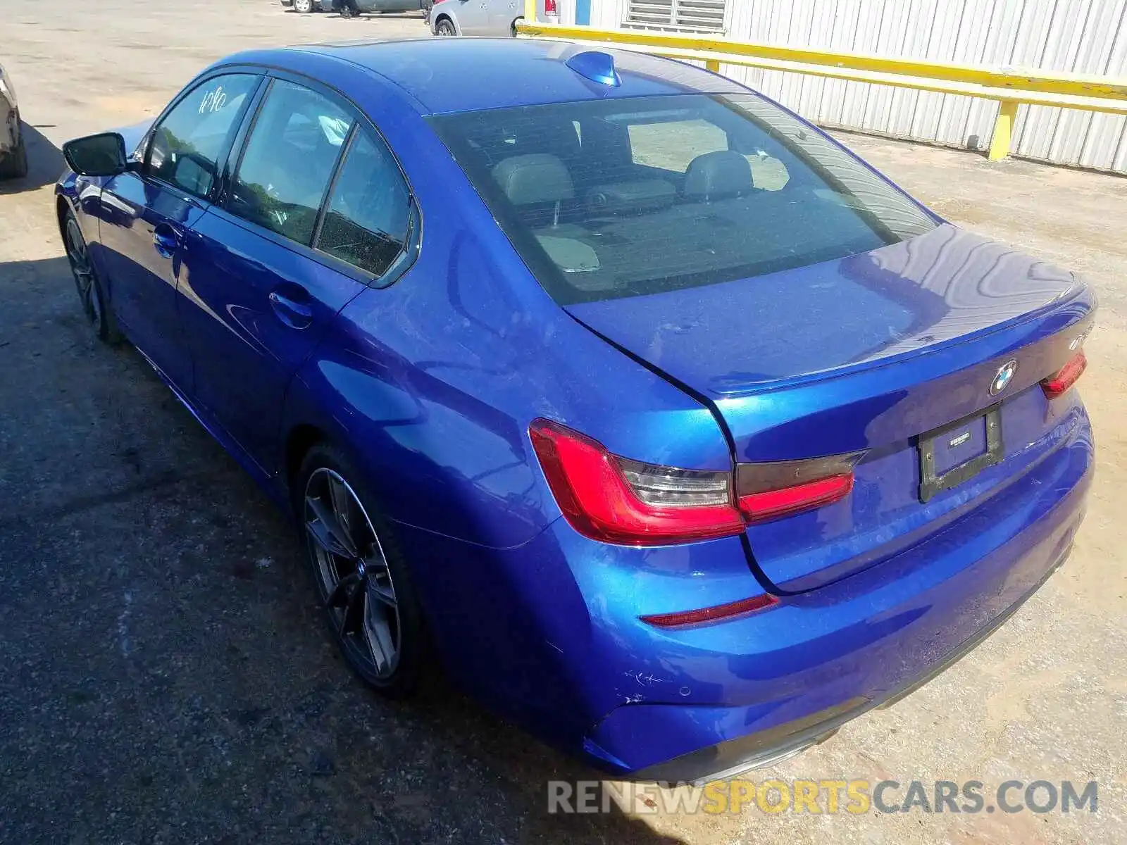 3 Photograph of a damaged car 3MW5U7J00L8B23676 BMW M340I 2020