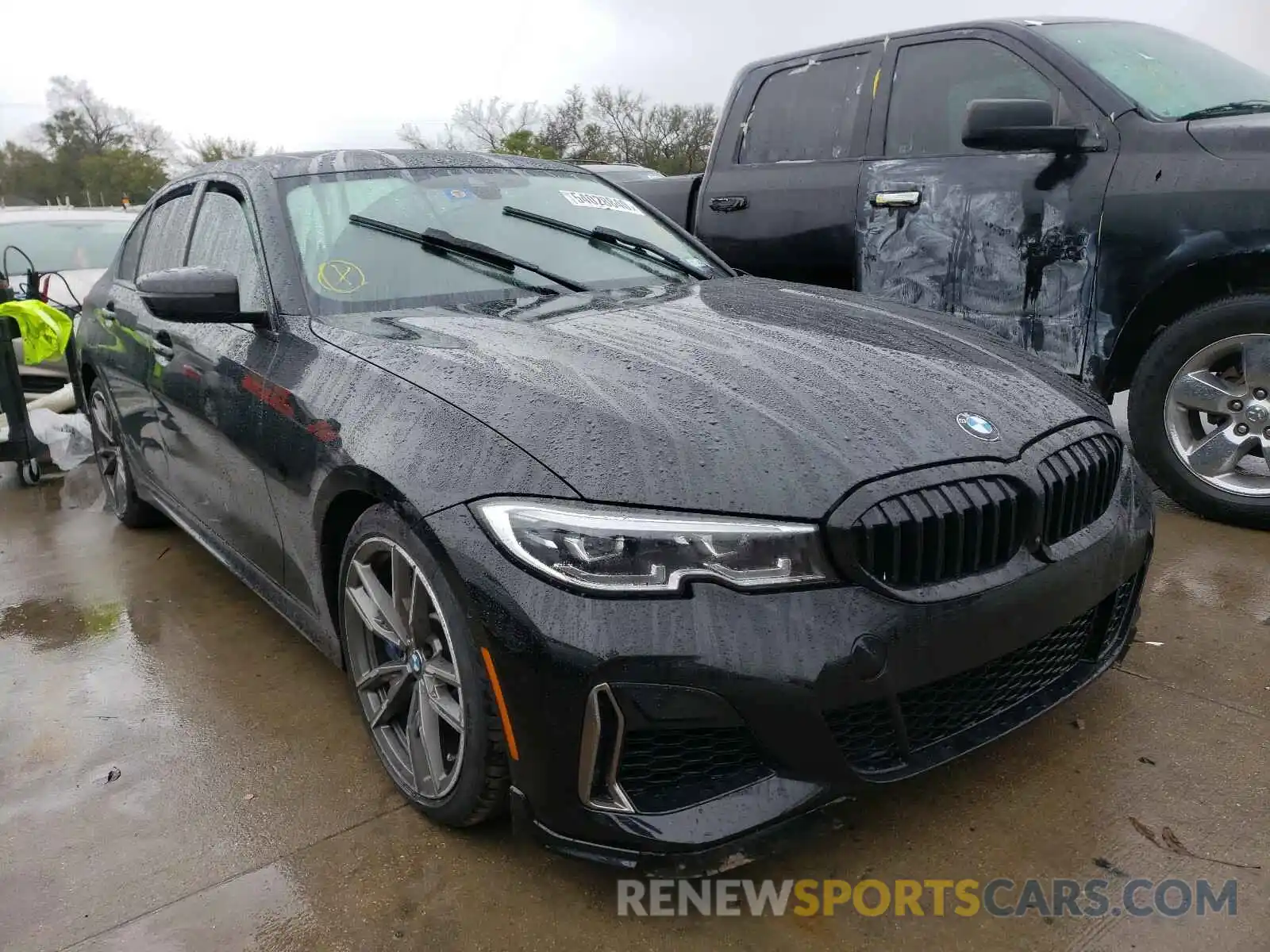 1 Photograph of a damaged car 3MW5U7J0XL8B36130 BMW M340I 2020