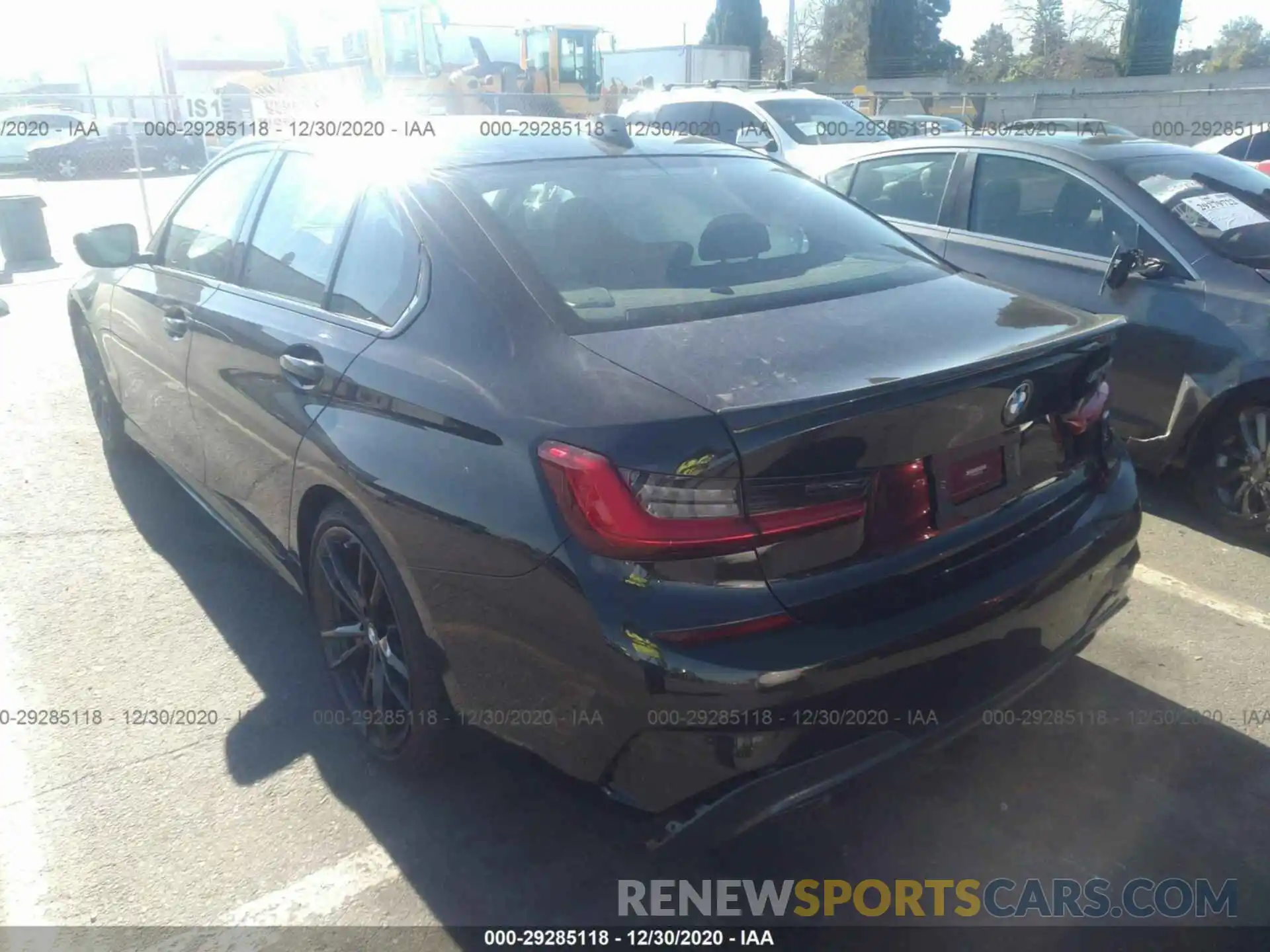 3 Photograph of a damaged car 3MW5U7J03M8B65745 BMW M340I 2021