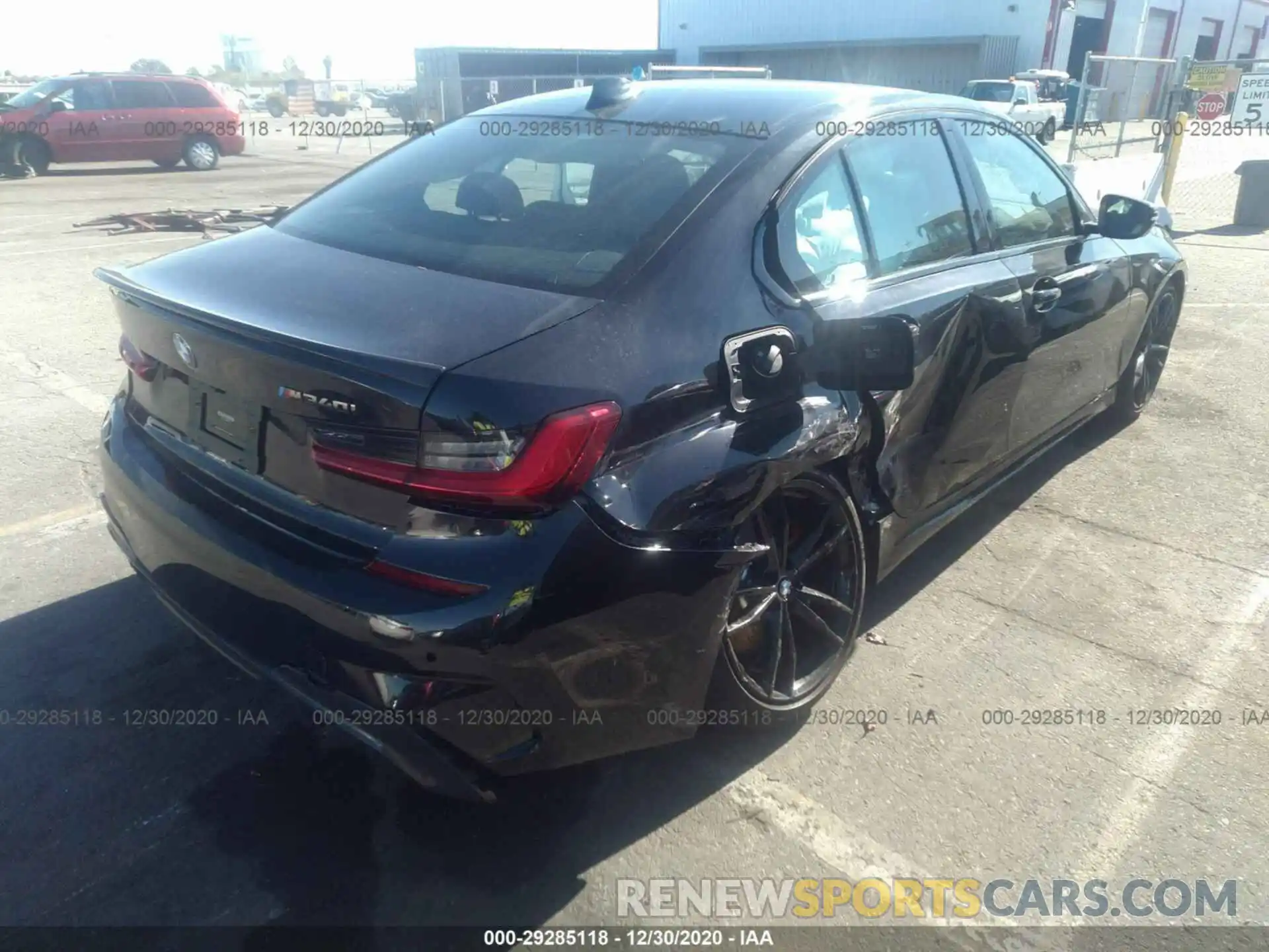 4 Photograph of a damaged car 3MW5U7J03M8B65745 BMW M340I 2021