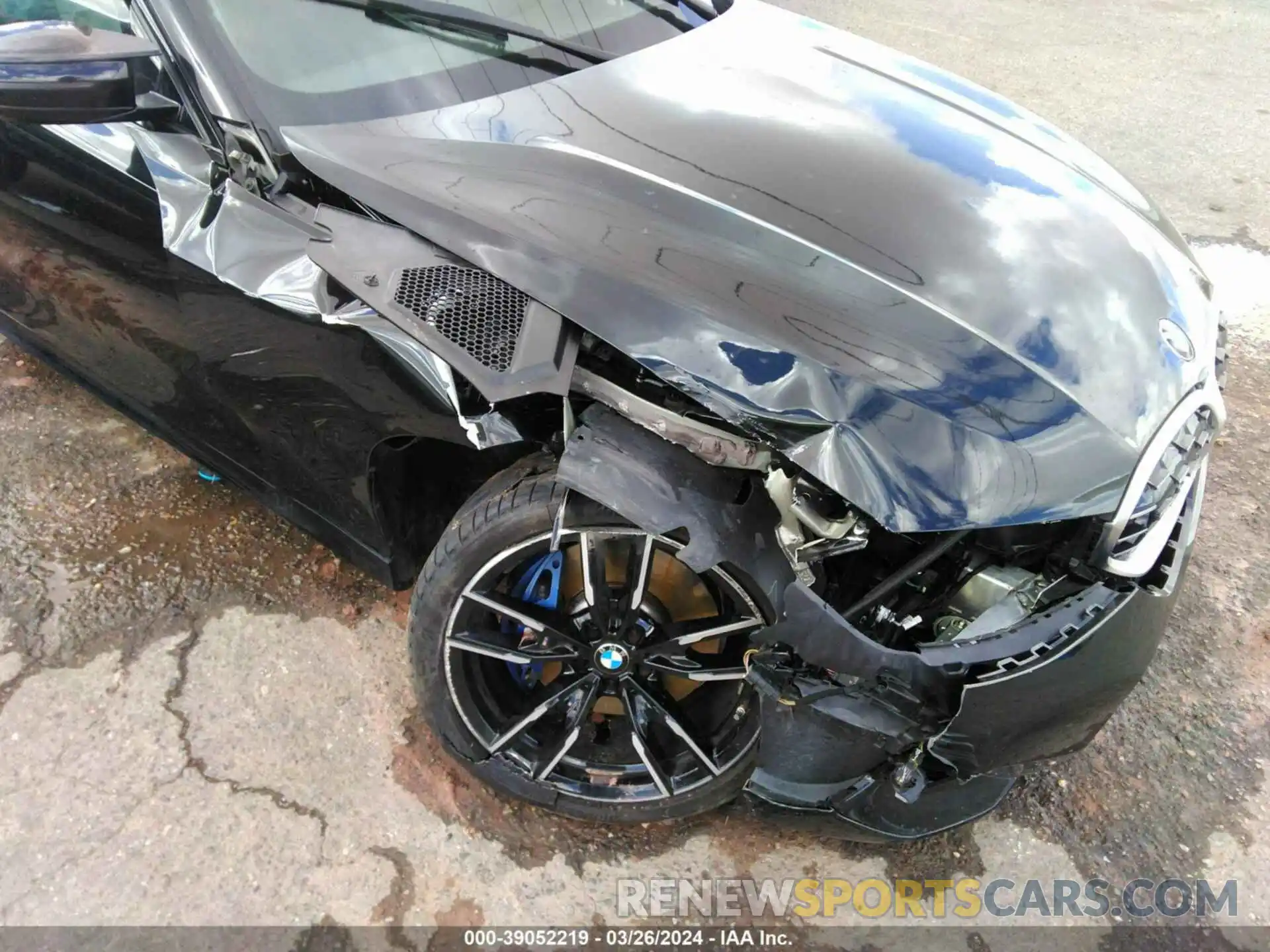 6 Photograph of a damaged car 3MW49FS08P8C99046 BMW M340I 2023