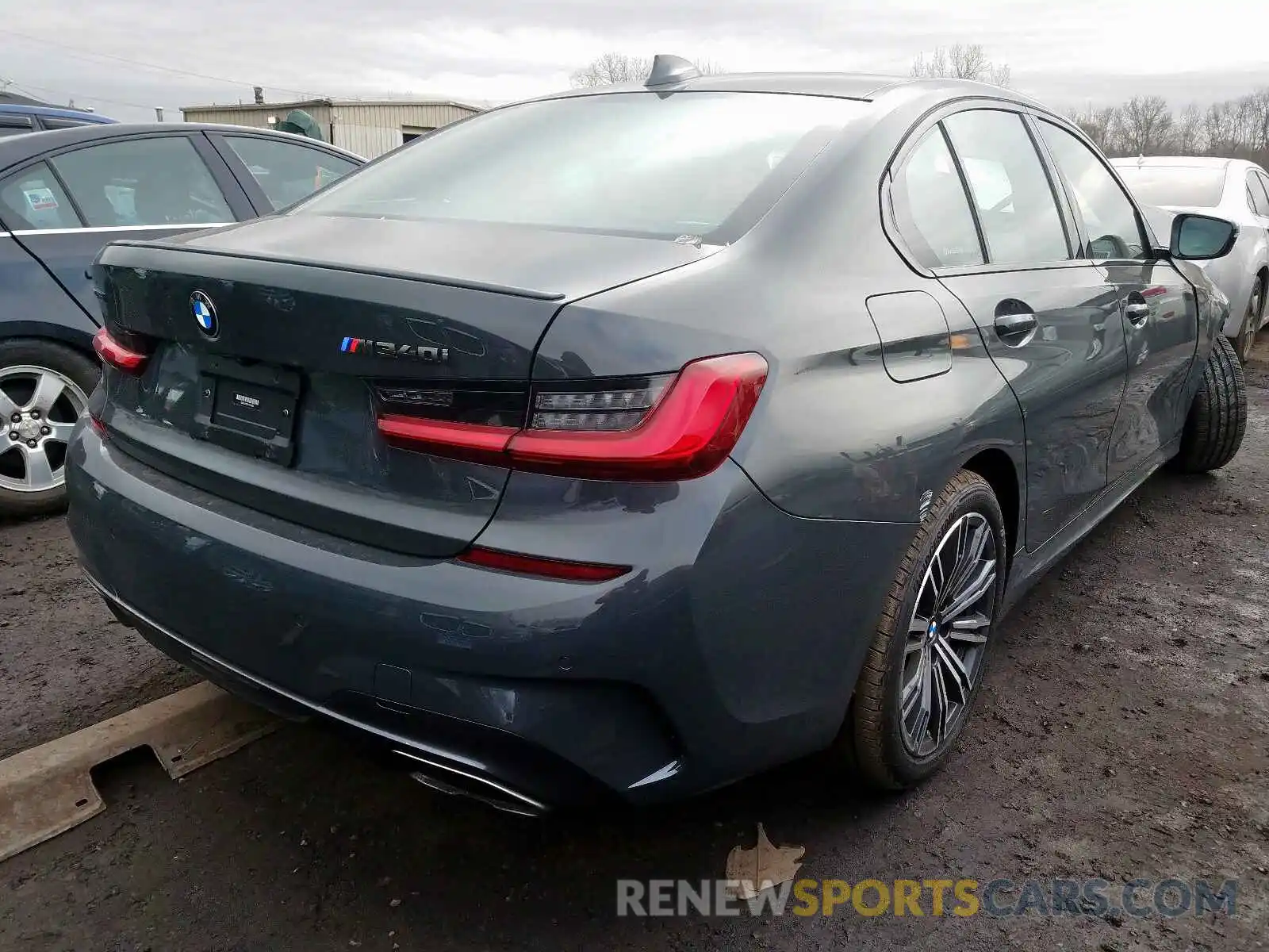 4 Photograph of a damaged car WBA5U9C00LFH13055 BMW M340XI 2020