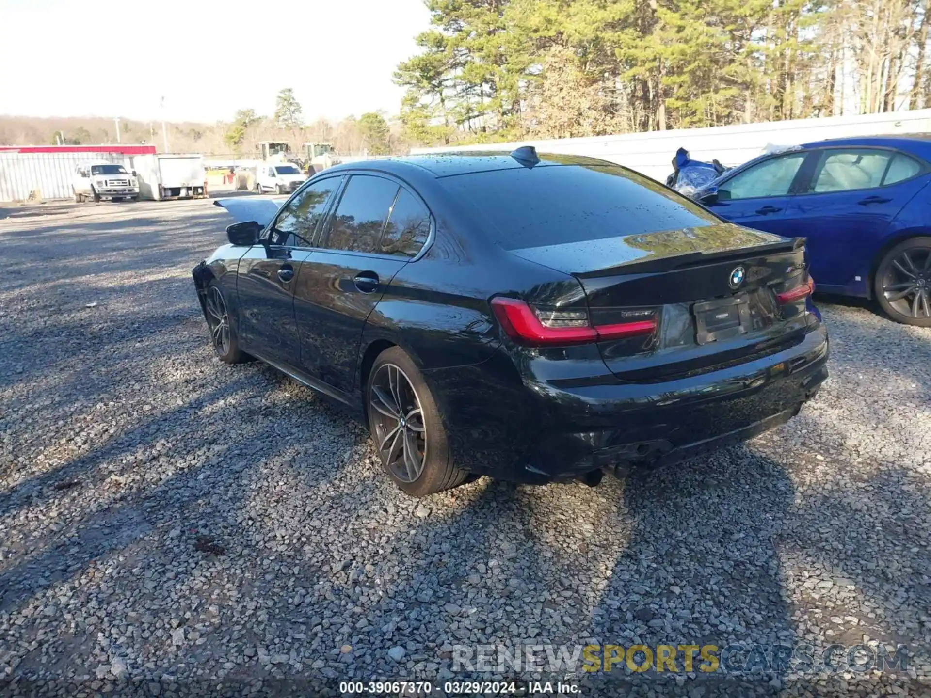 3 Photograph of a damaged car 3MW5U9J04M8B56001 BMW M340XI 2021