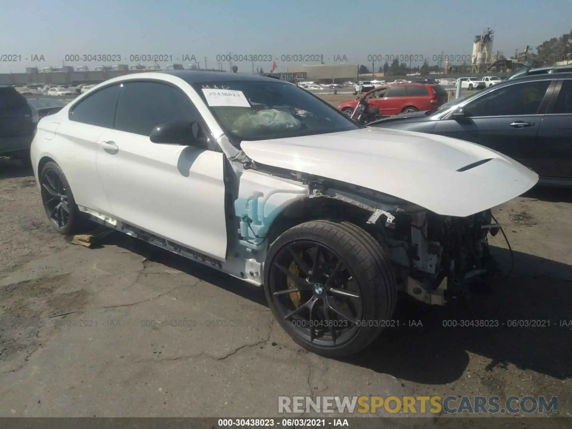 1 Photograph of a damaged car WBS3S7C50KAC09755 BMW M4 2019