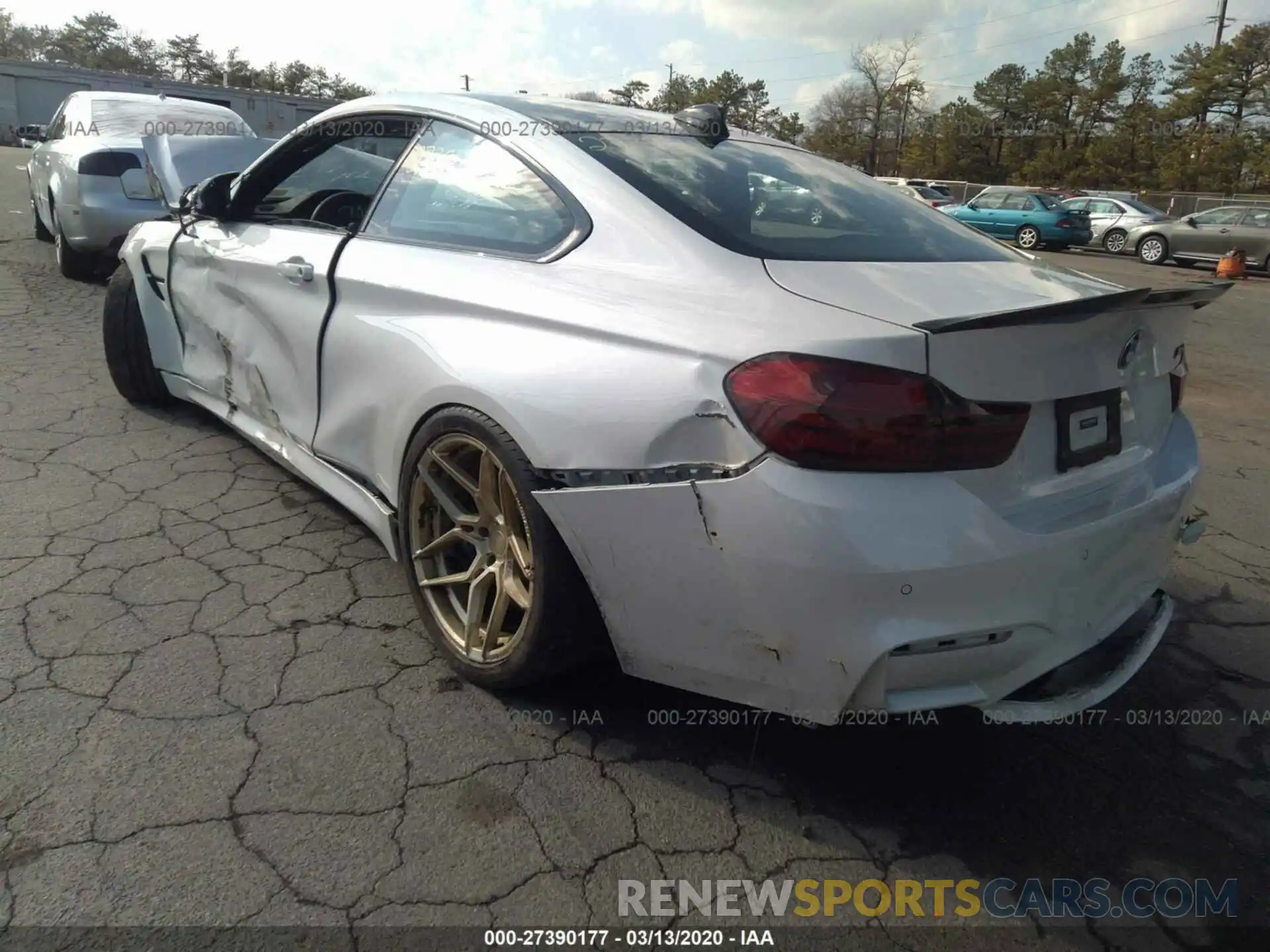 3 Photograph of a damaged car WBS4Y9C51KAG67061 BMW M4 2019