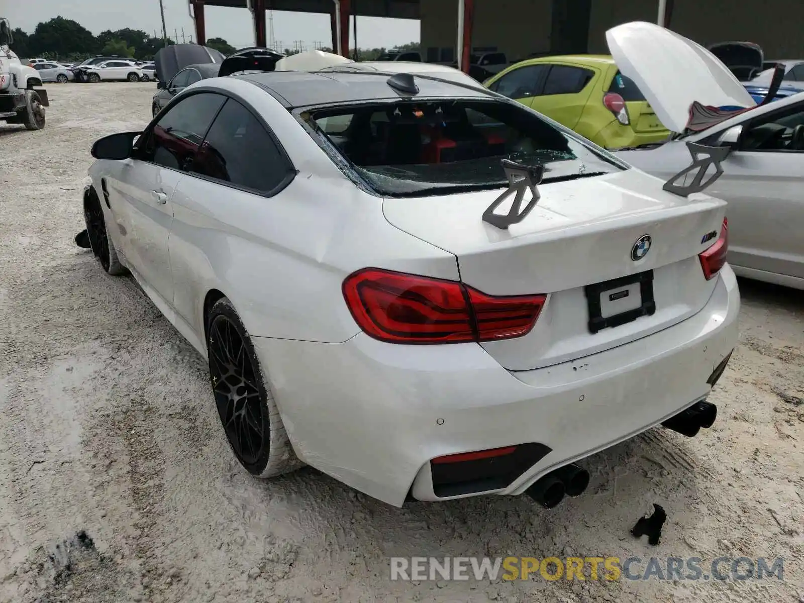 3 Photograph of a damaged car WBS4Y9C51KAG67237 BMW M4 2019