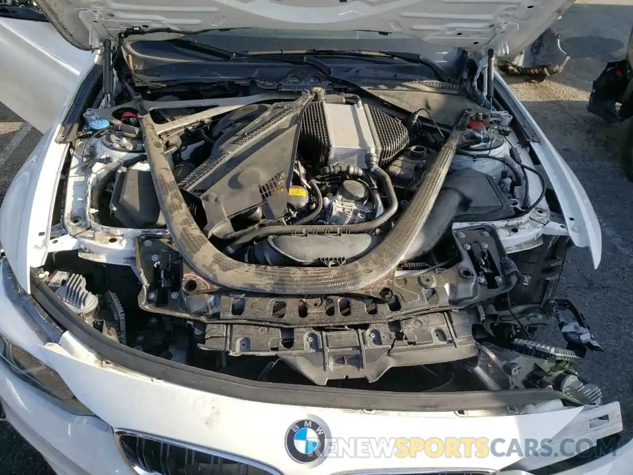 7 Photograph of a damaged car WBS4Y9C52KAG66937 BMW M4 2019