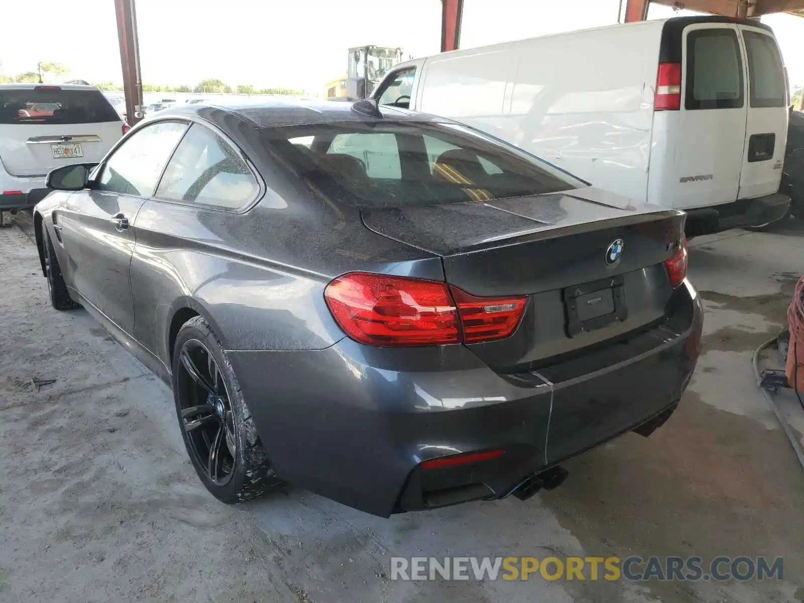 3 Photograph of a damaged car WBS4Y9C53KAG67191 BMW M4 2019