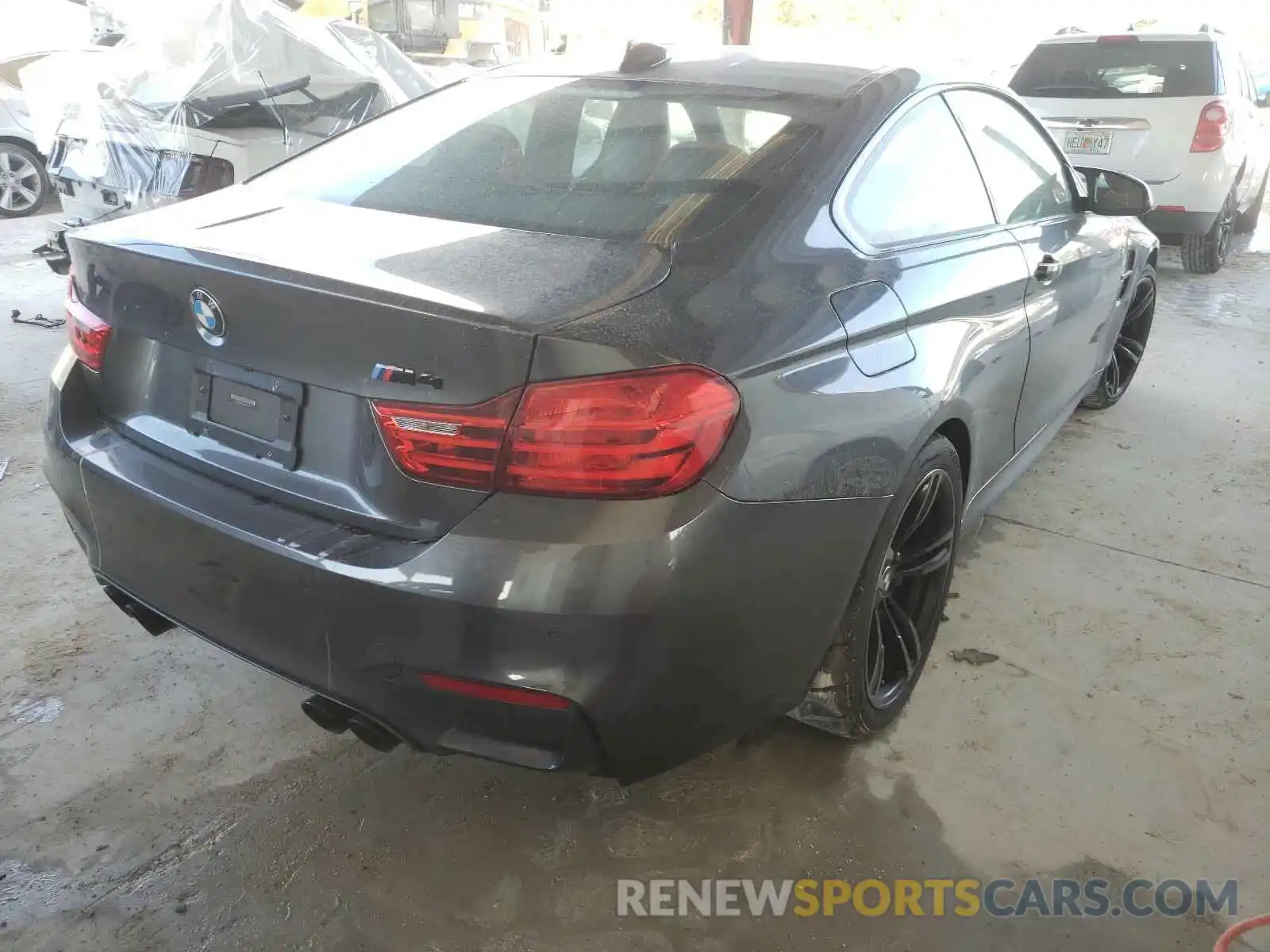 4 Photograph of a damaged car WBS4Y9C53KAG67191 BMW M4 2019