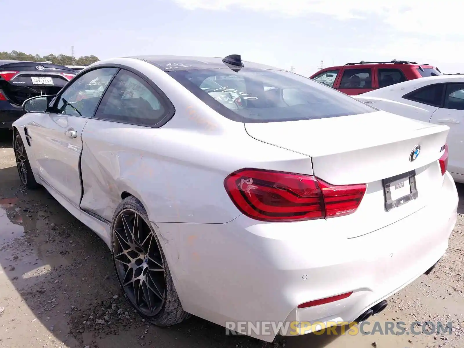 3 Photograph of a damaged car WBS4Y9C58KAG67431 BMW M4 2019