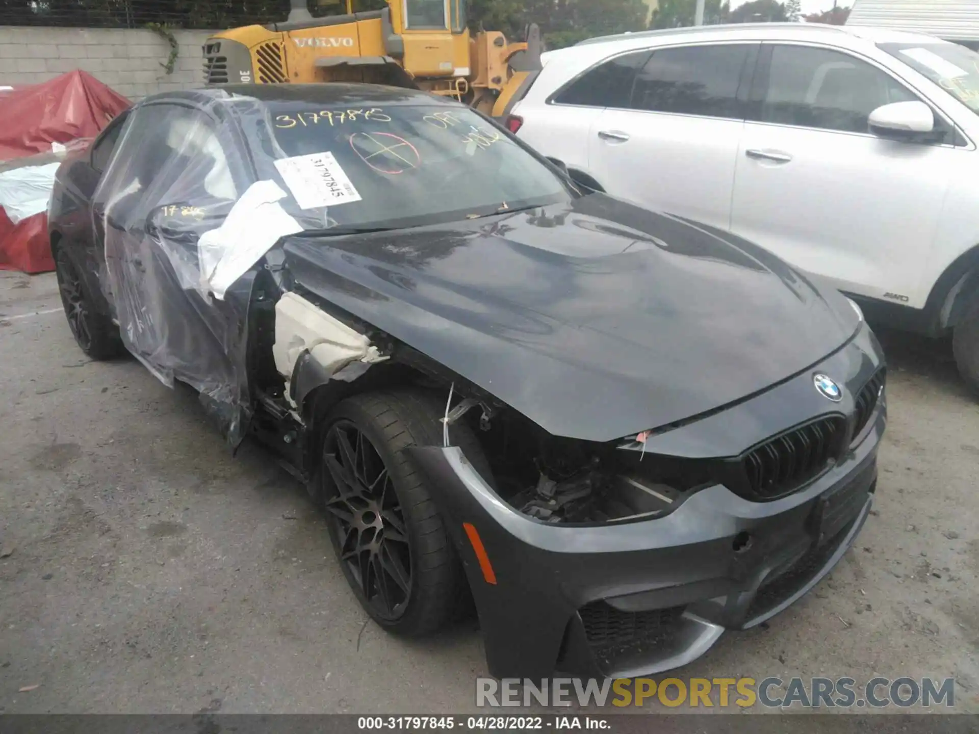 1 Photograph of a damaged car WBS4Y9C58KAG67462 BMW M4 2019