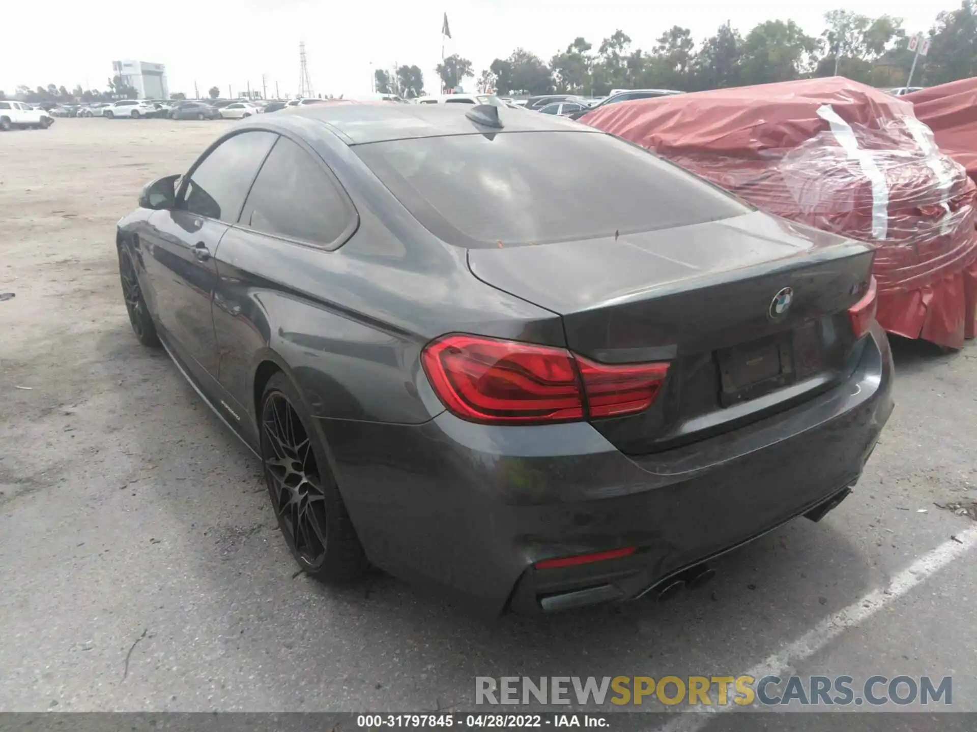 3 Photograph of a damaged car WBS4Y9C58KAG67462 BMW M4 2019