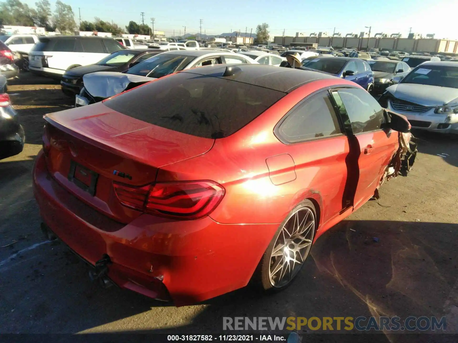 4 Photograph of a damaged car WBS4Y9C5XKAH82905 BMW M4 2019