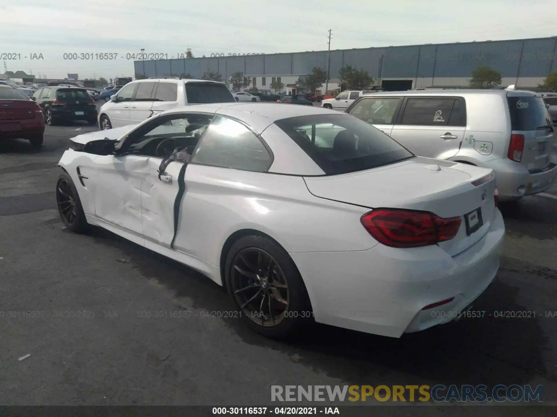 3 Photograph of a damaged car WBS4Z9C5XKEJ63840 BMW M4 2019