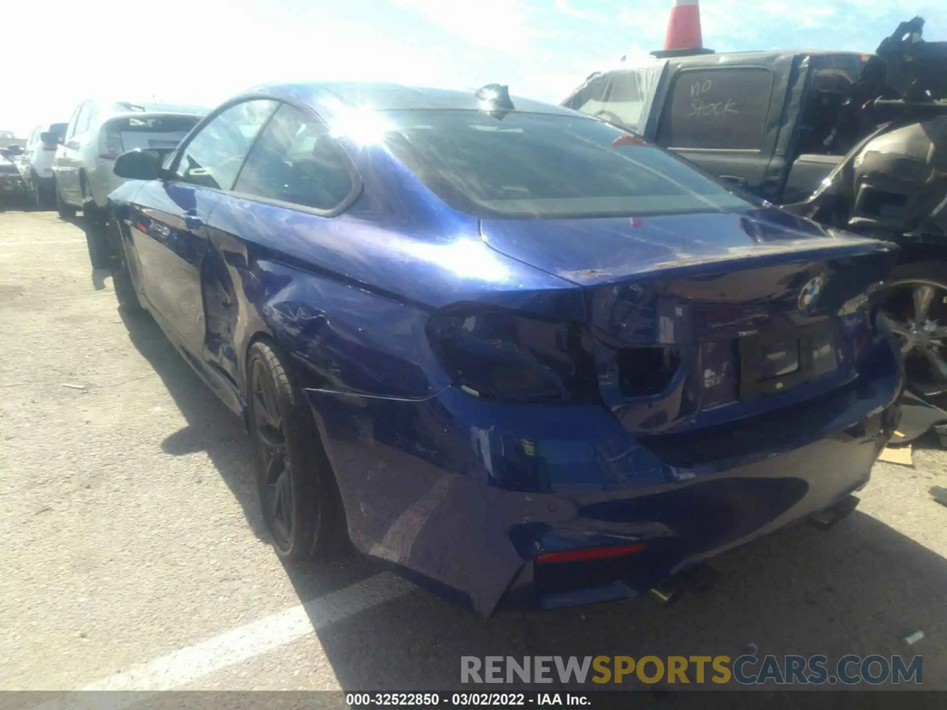 3 Photograph of a damaged car WBS3S7C0XLFH32225 BMW M4 2020