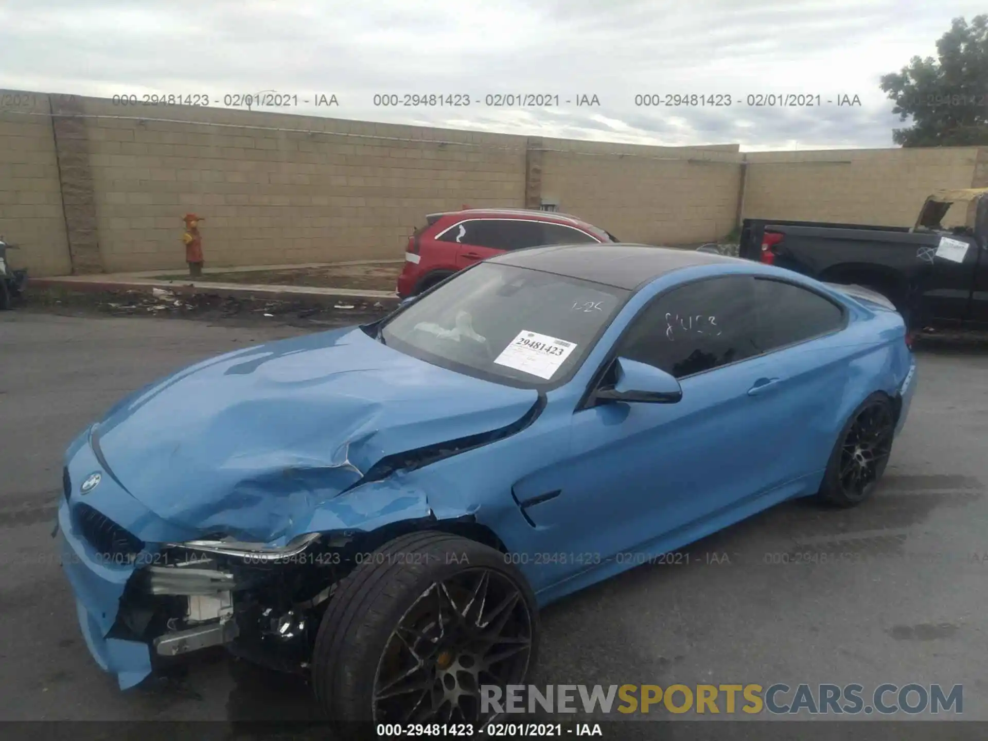 2 Photograph of a damaged car WBS4Y9C02LFH88240 BMW M4 2020