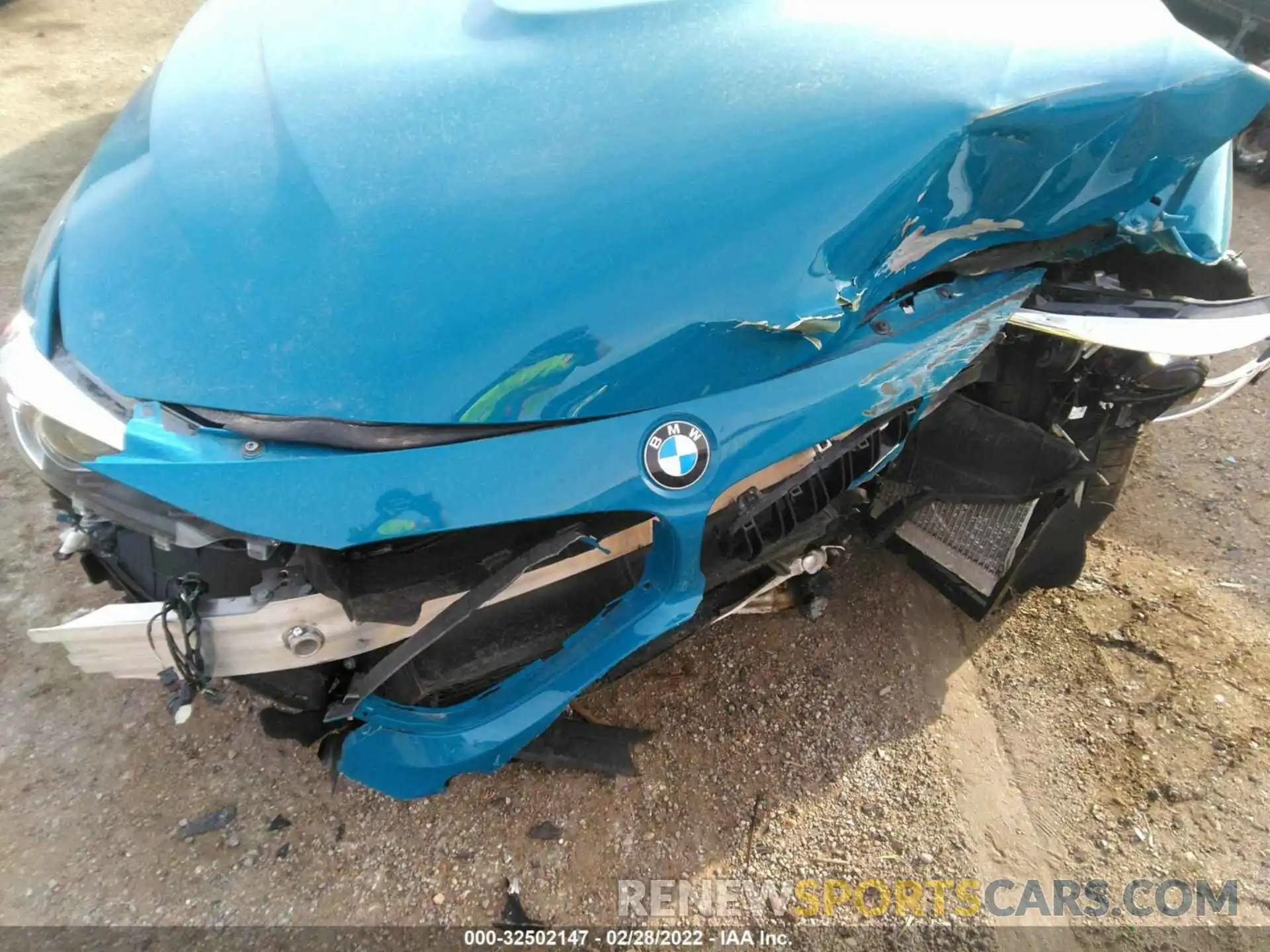 6 Photograph of a damaged car WBS4Y9C02LFJ30253 BMW M4 2020