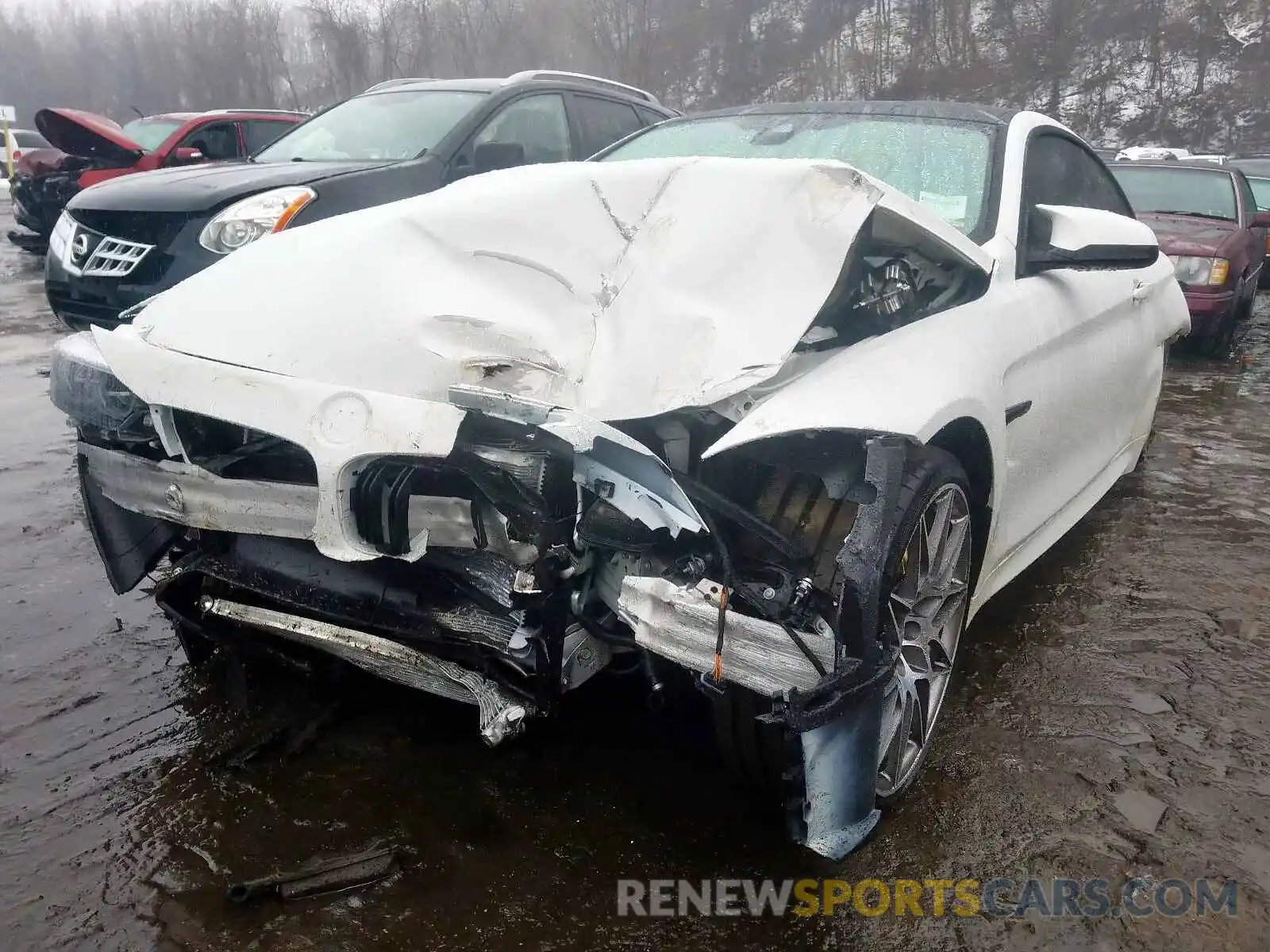 2 Photograph of a damaged car WBS4Y9C04LAH83165 BMW M4 2020