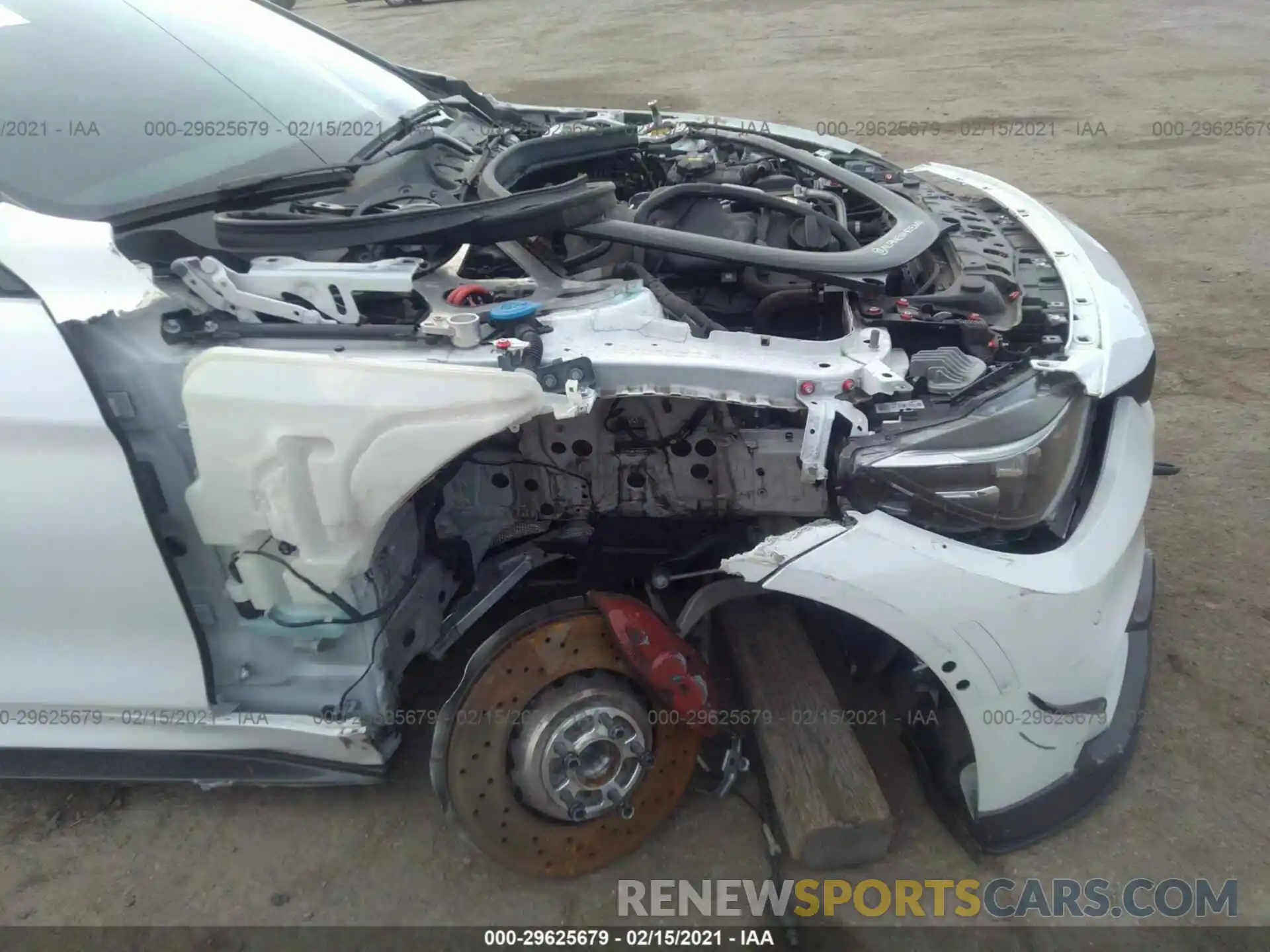 6 Photograph of a damaged car WBS4Y9C04LFH42764 BMW M4 2020