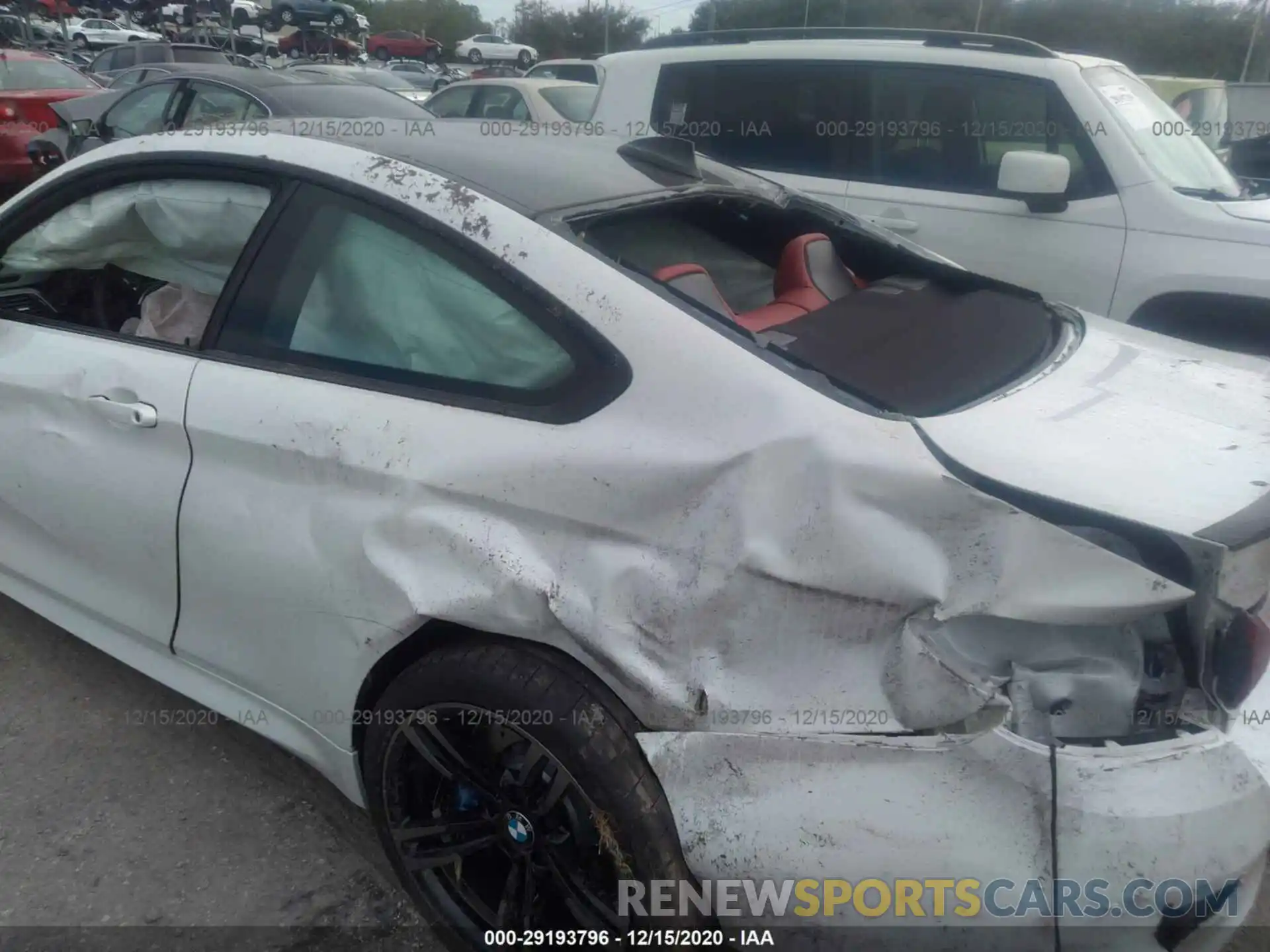 6 Photograph of a damaged car WBS4Y9C06LAH82986 BMW M4 2020