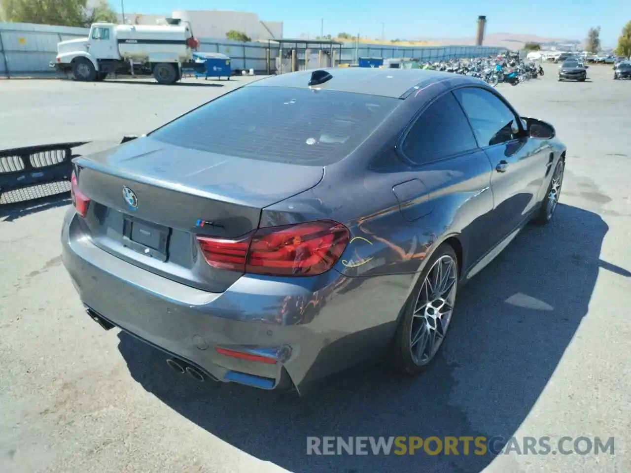 4 Photograph of a damaged car WBS4Y9C08LAH82956 BMW M4 2020