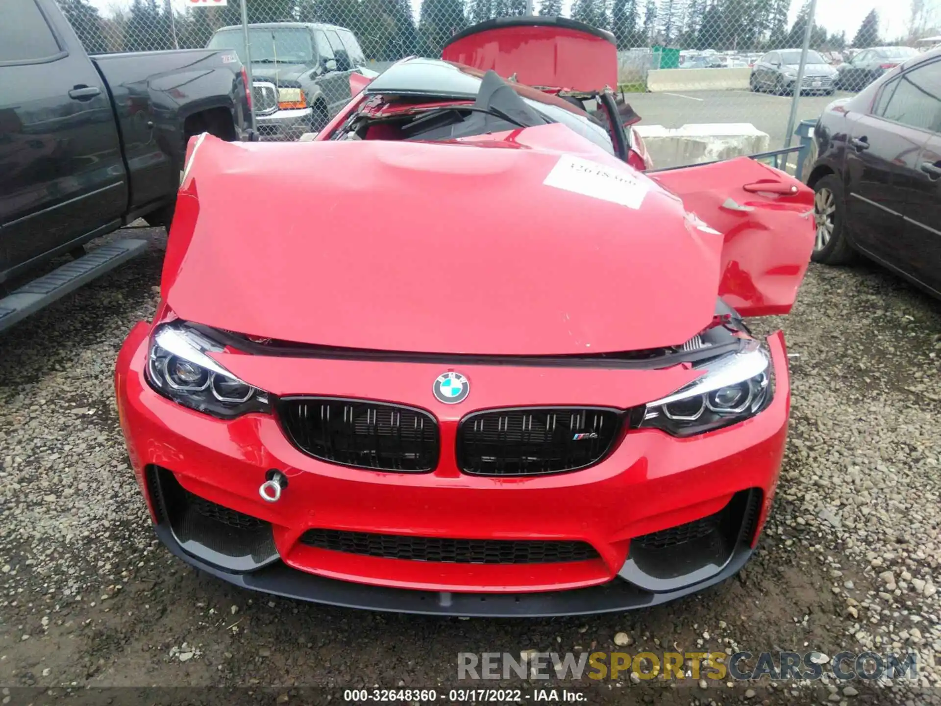 6 Photograph of a damaged car WBS4Y9C0XLFJ64926 BMW M4 2020