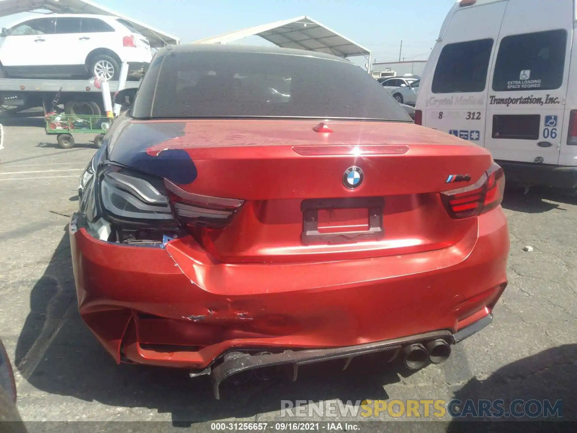 3 Photograph of a damaged car WBS4Z9C02L5N62828 BMW M4 2020