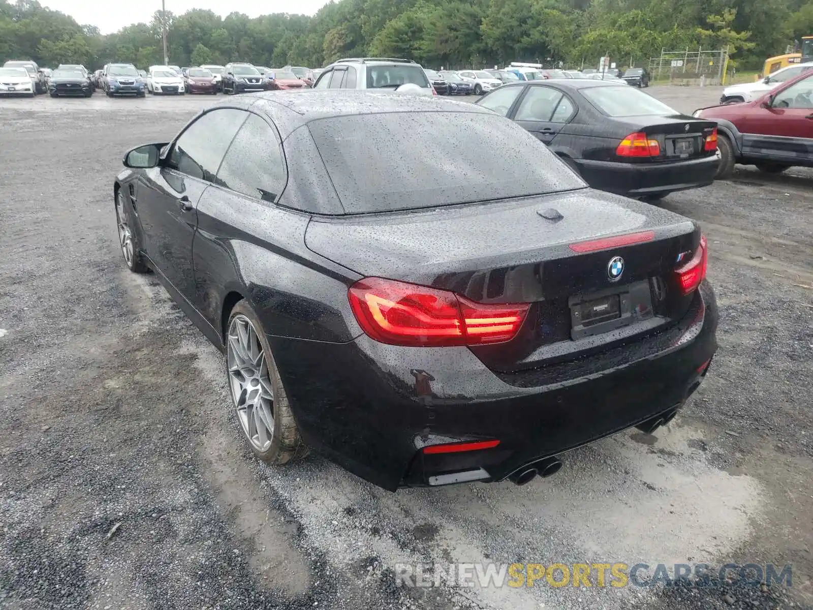 3 Photograph of a damaged car WBS4Z9C02L5N92864 BMW M4 2020