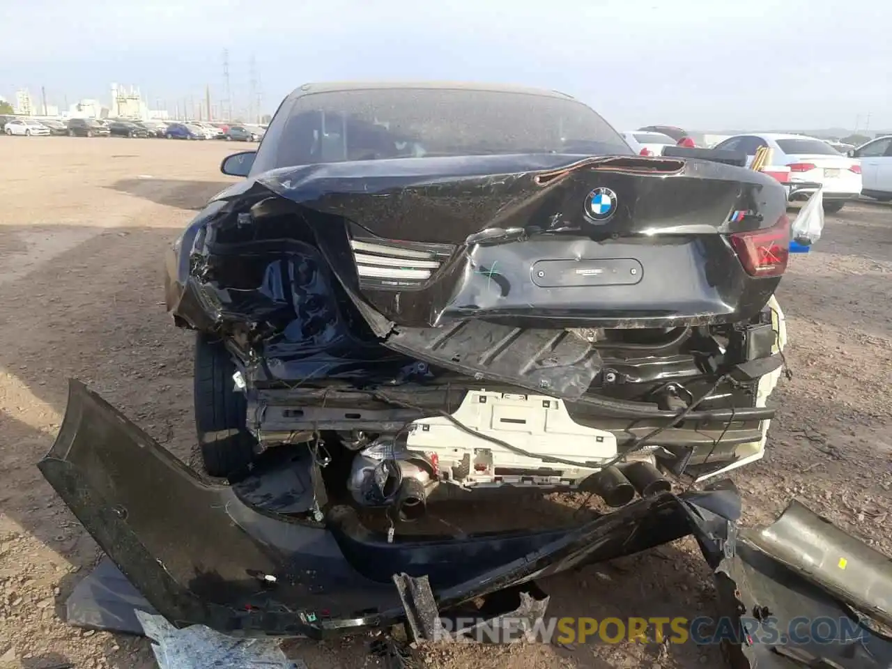 9 Photograph of a damaged car WBS4Z9C03LEJ63944 BMW M4 2020