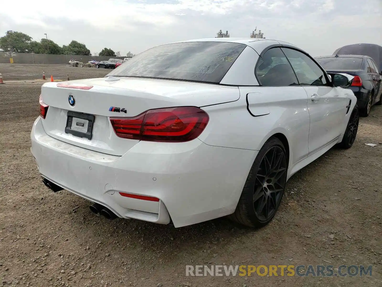 4 Photograph of a damaged car WBS4Z9C04L5N89254 BMW M4 2020