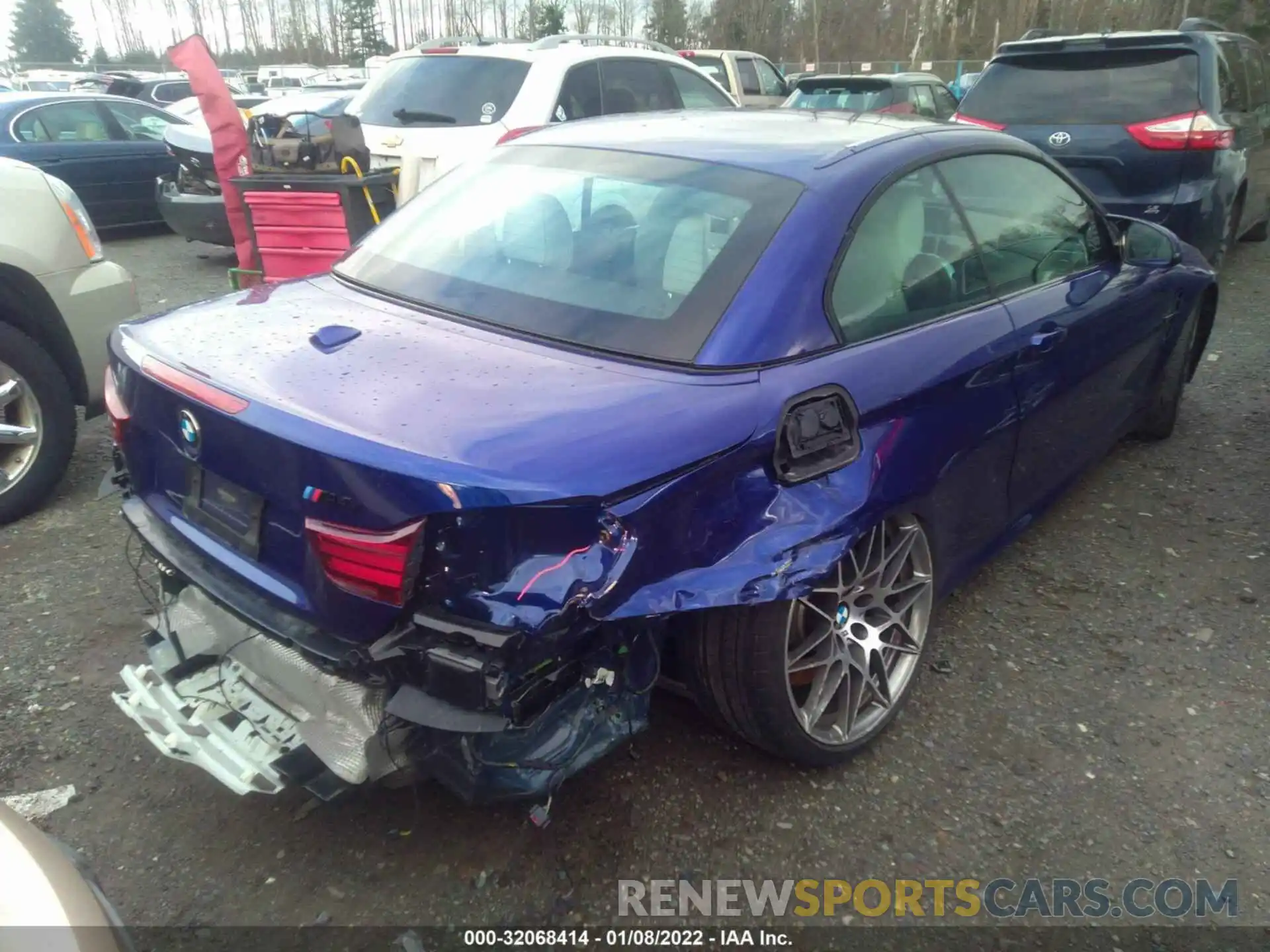 4 Photograph of a damaged car WBS4Z9C05L5P16738 BMW M4 2020